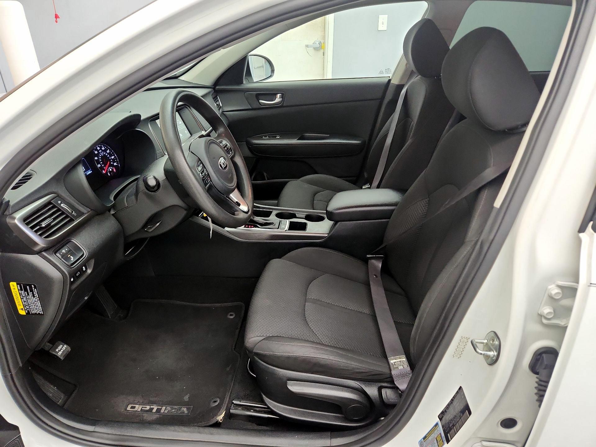 Thumbnail: 2018 Kia Optima - 11