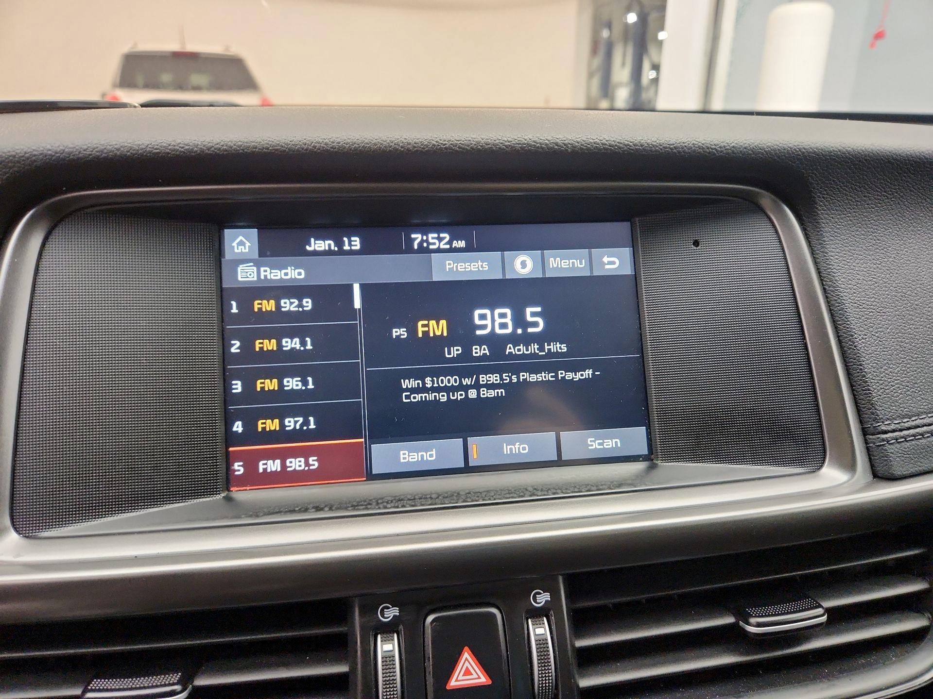 Thumbnail: 2018 Kia Optima - 15