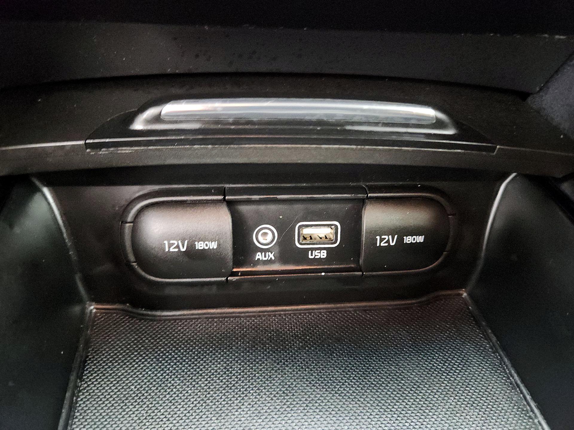 Thumbnail: 2018 Kia Optima - 18