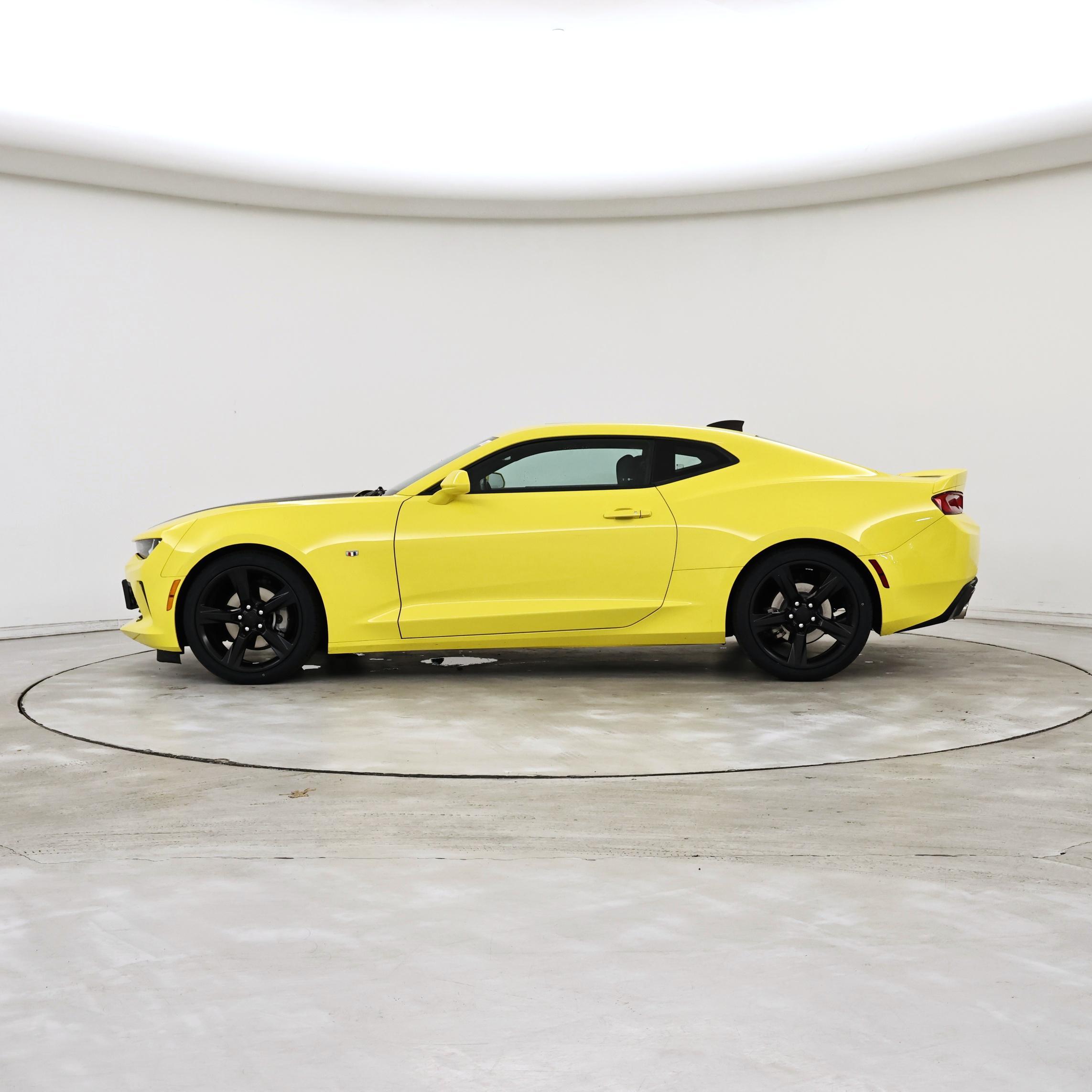 Thumbnail: 2016 Chevrolet Camaro - 3