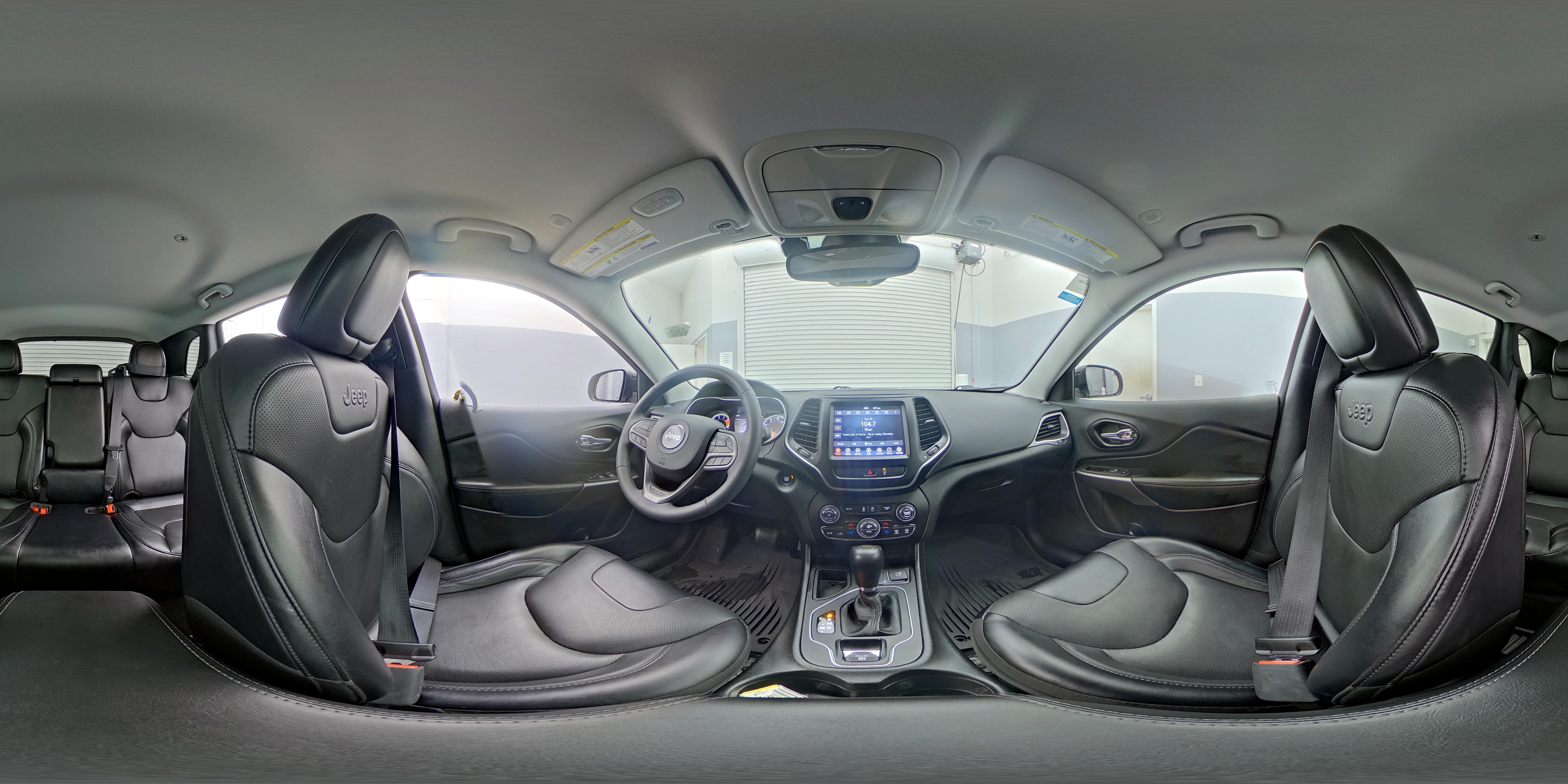 2022 Jeep Cherokee Latitude Lux - Photo 24