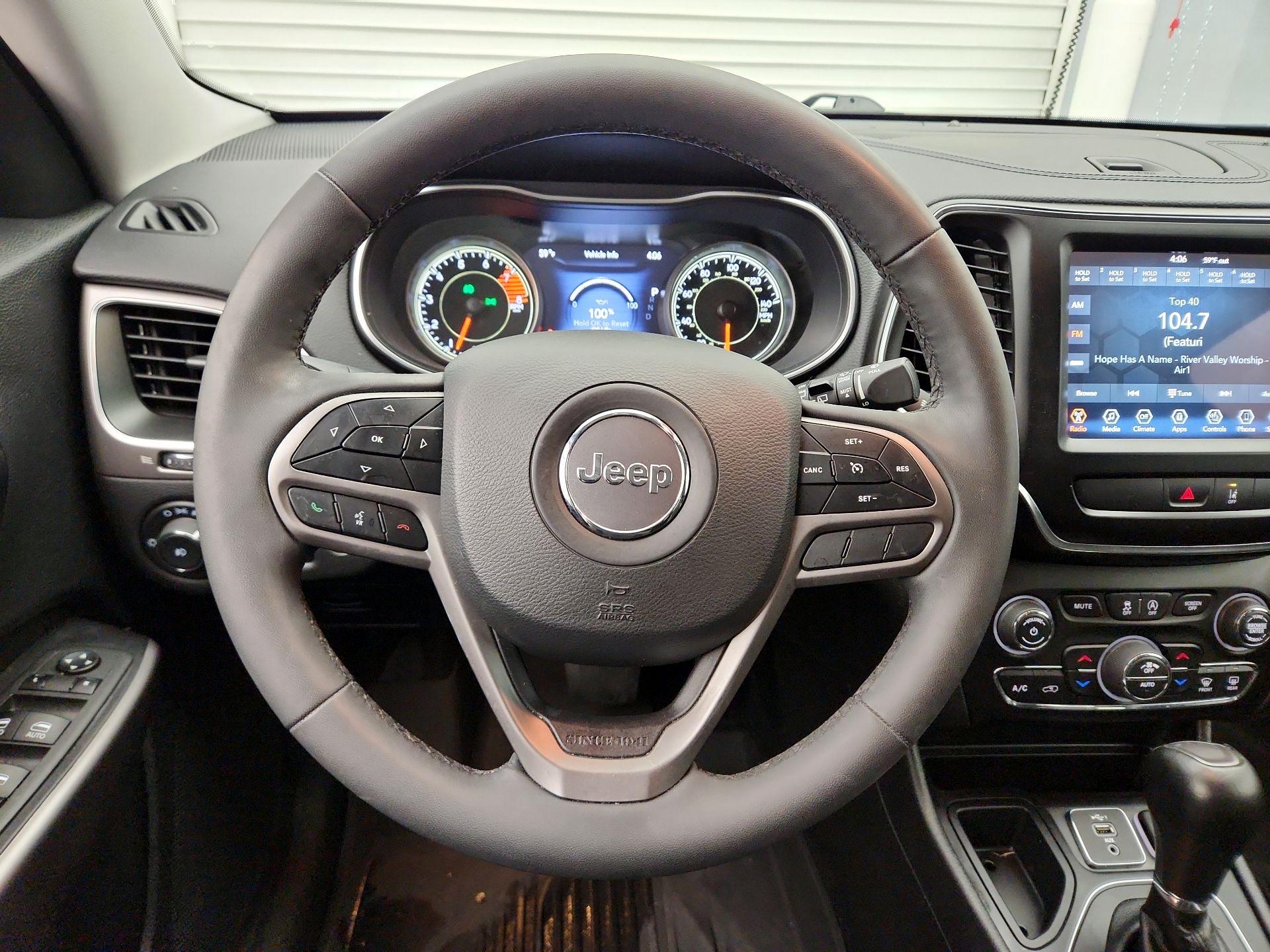 Thumbnail: 2022 Jeep Cherokee - 10