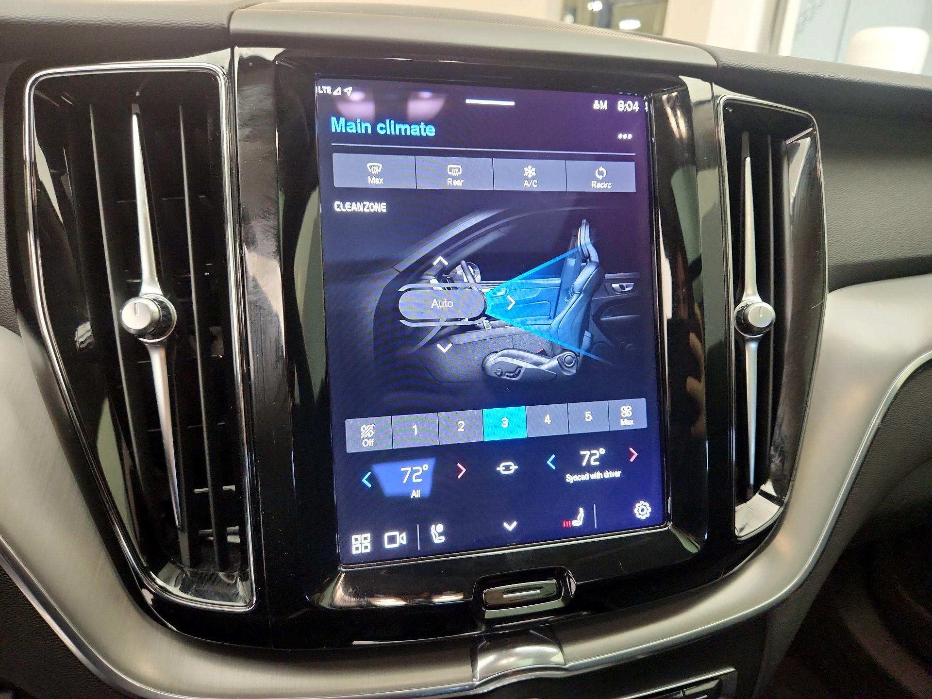 Thumbnail: 2023 Volvo XC60 - 17