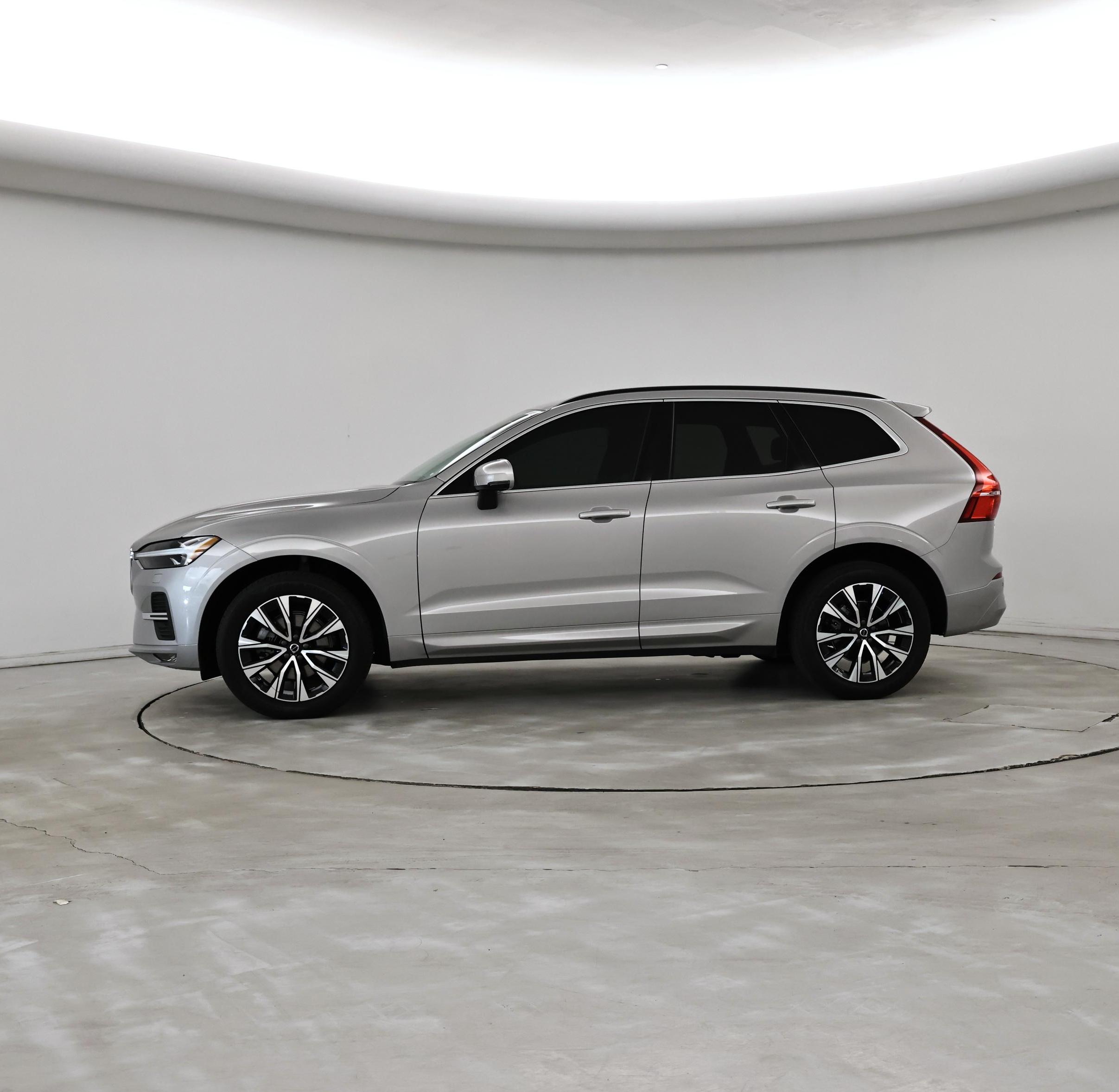 Thumbnail: 2023 Volvo XC60 - 3