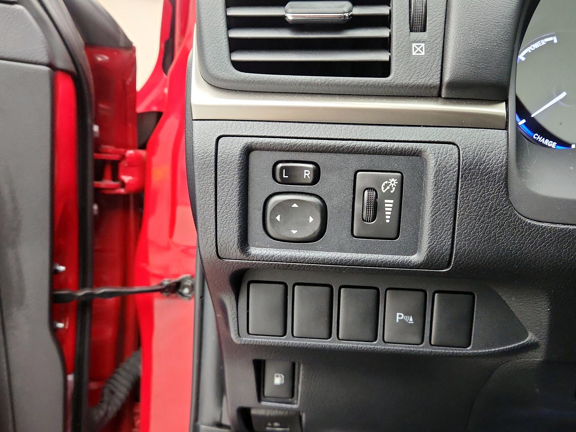 Thumbnail: 2015 Lexus CT - 13