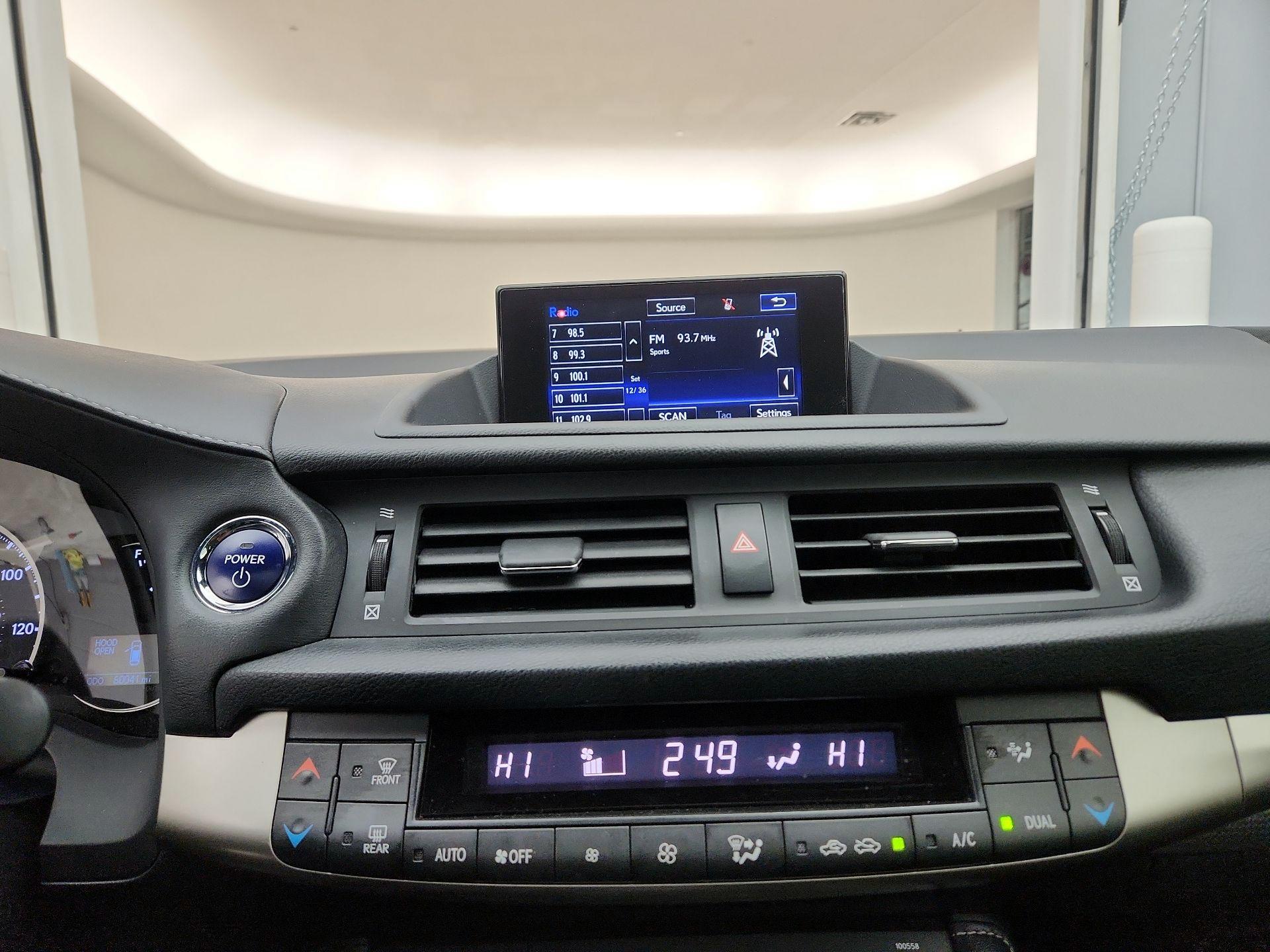 Thumbnail: 2015 Lexus CT - 16