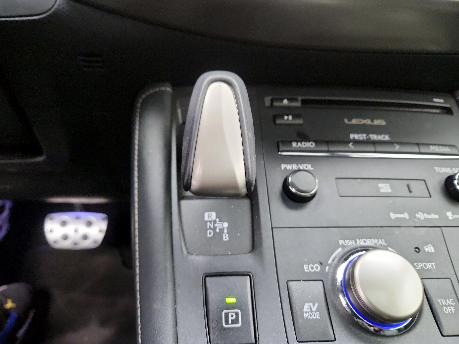 Thumbnail: 2015 Lexus CT - 18