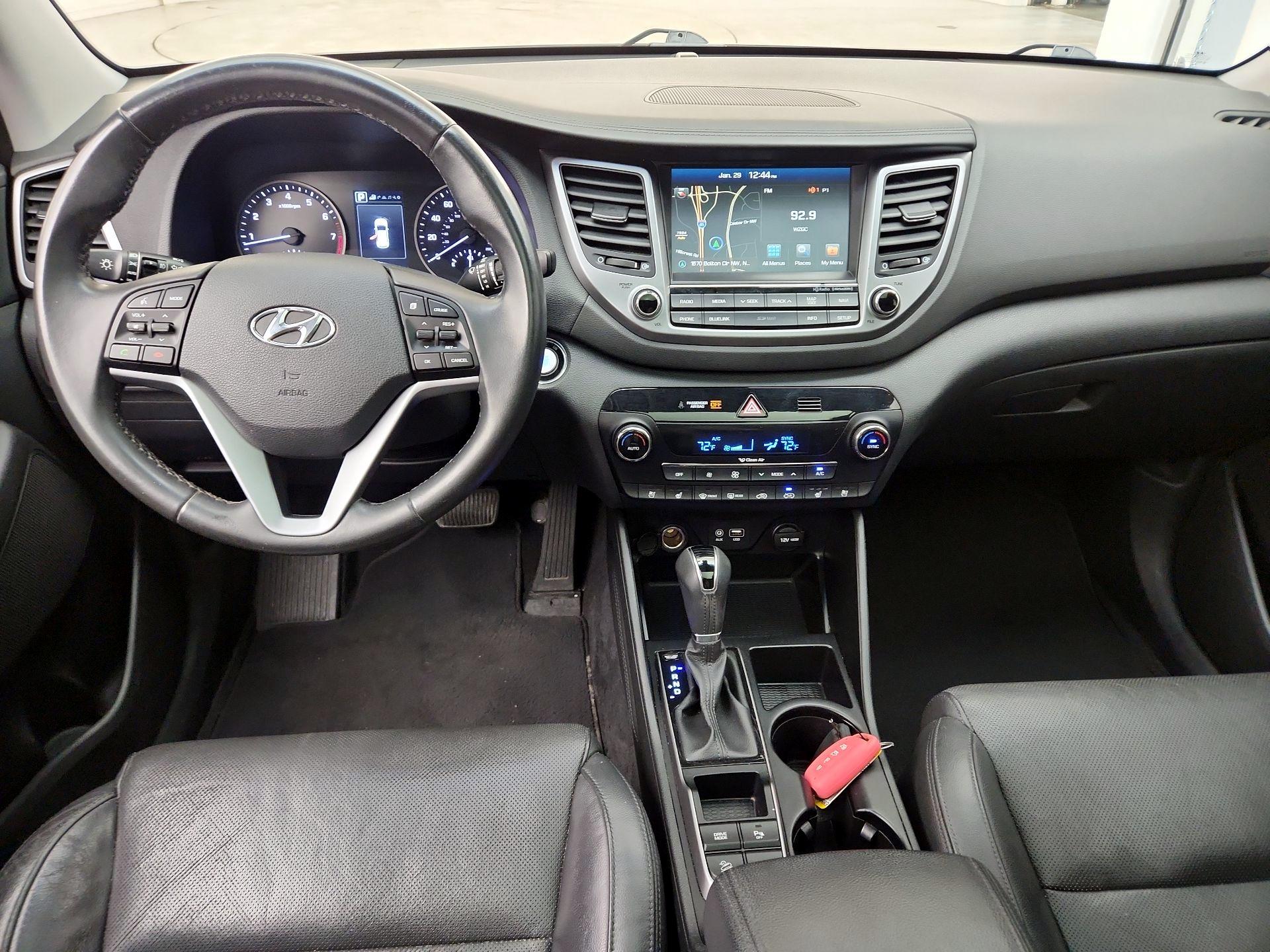 Thumbnail: 2016 Hyundai Tucson - 9