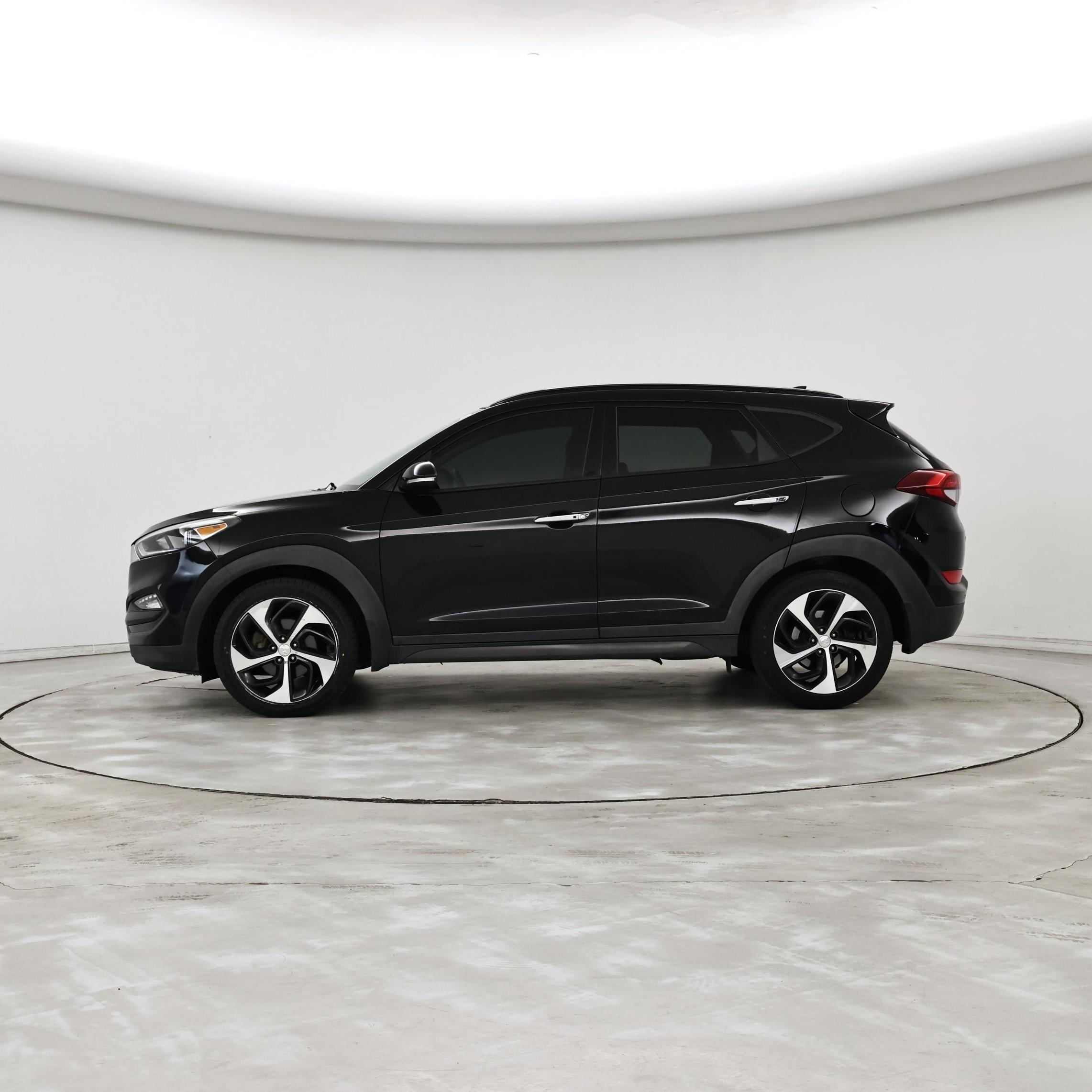 Thumbnail: 2016 Hyundai Tucson - 3
