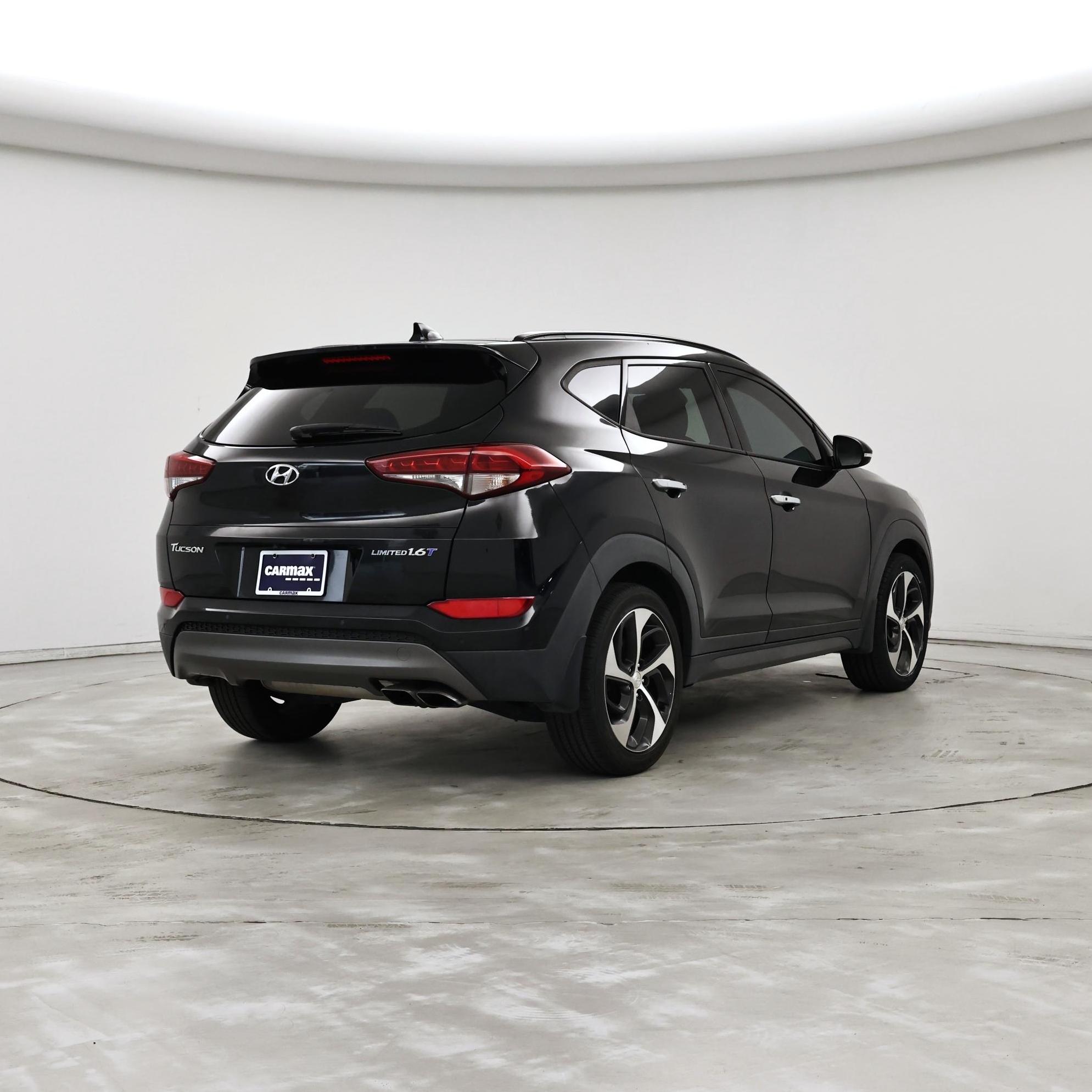 Thumbnail: 2016 Hyundai Tucson - 8