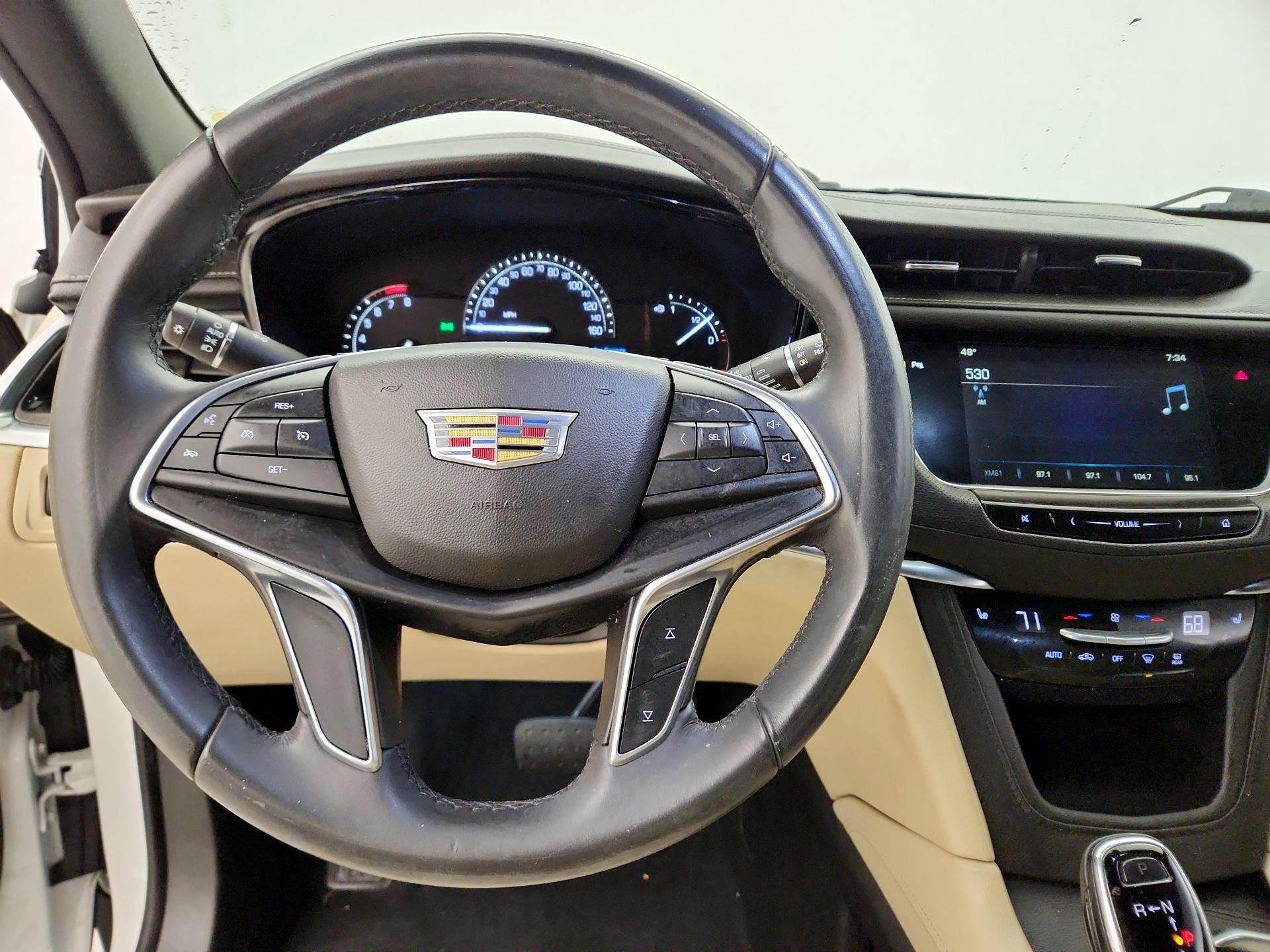 Thumbnail: 2018 Cadillac XT5 - 10