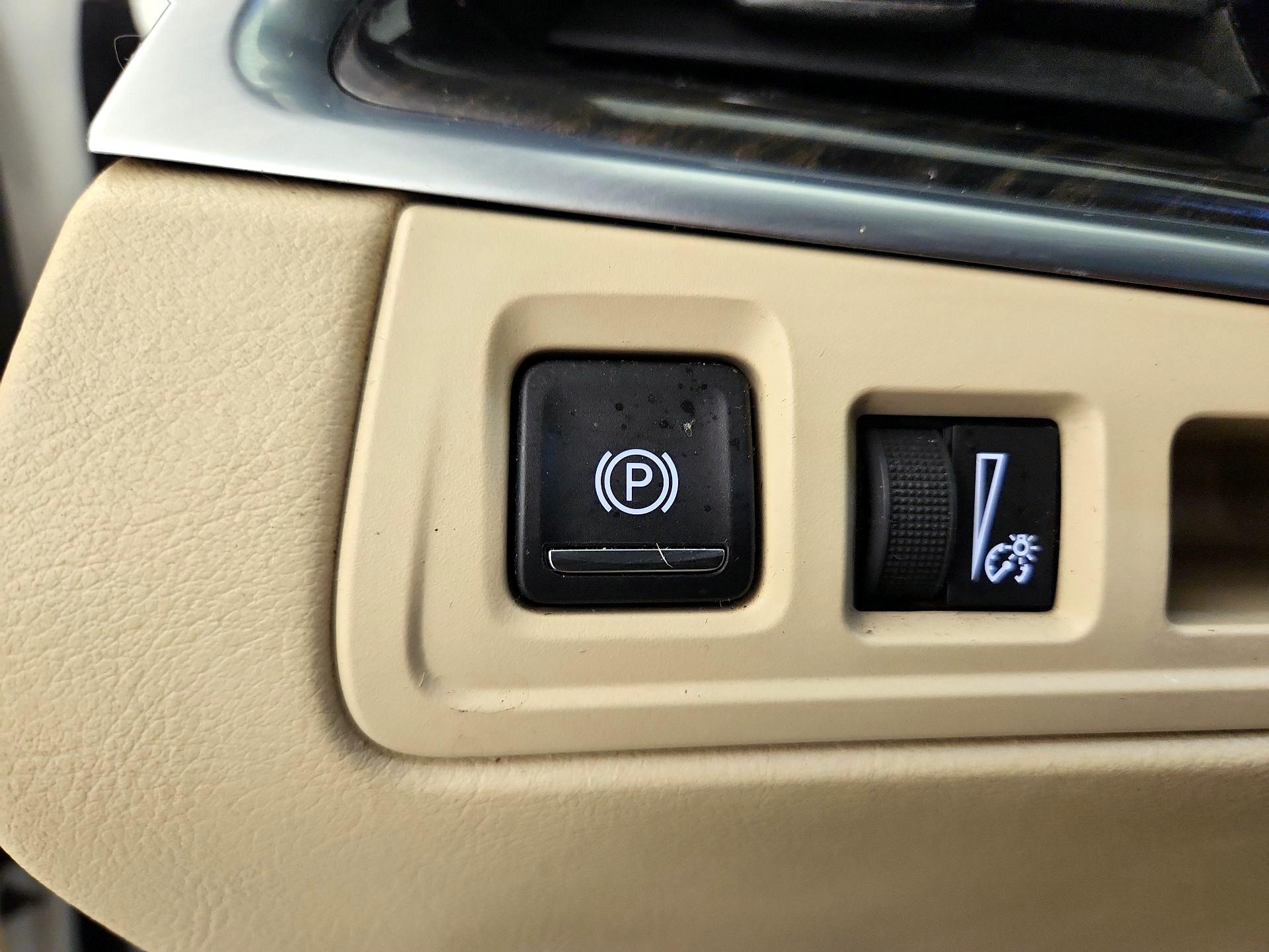 Thumbnail: 2018 Cadillac XT5 - 13