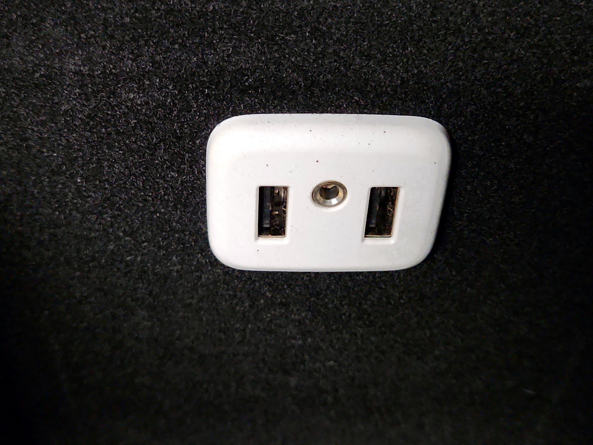 Thumbnail: 2018 Cadillac XT5 - 18