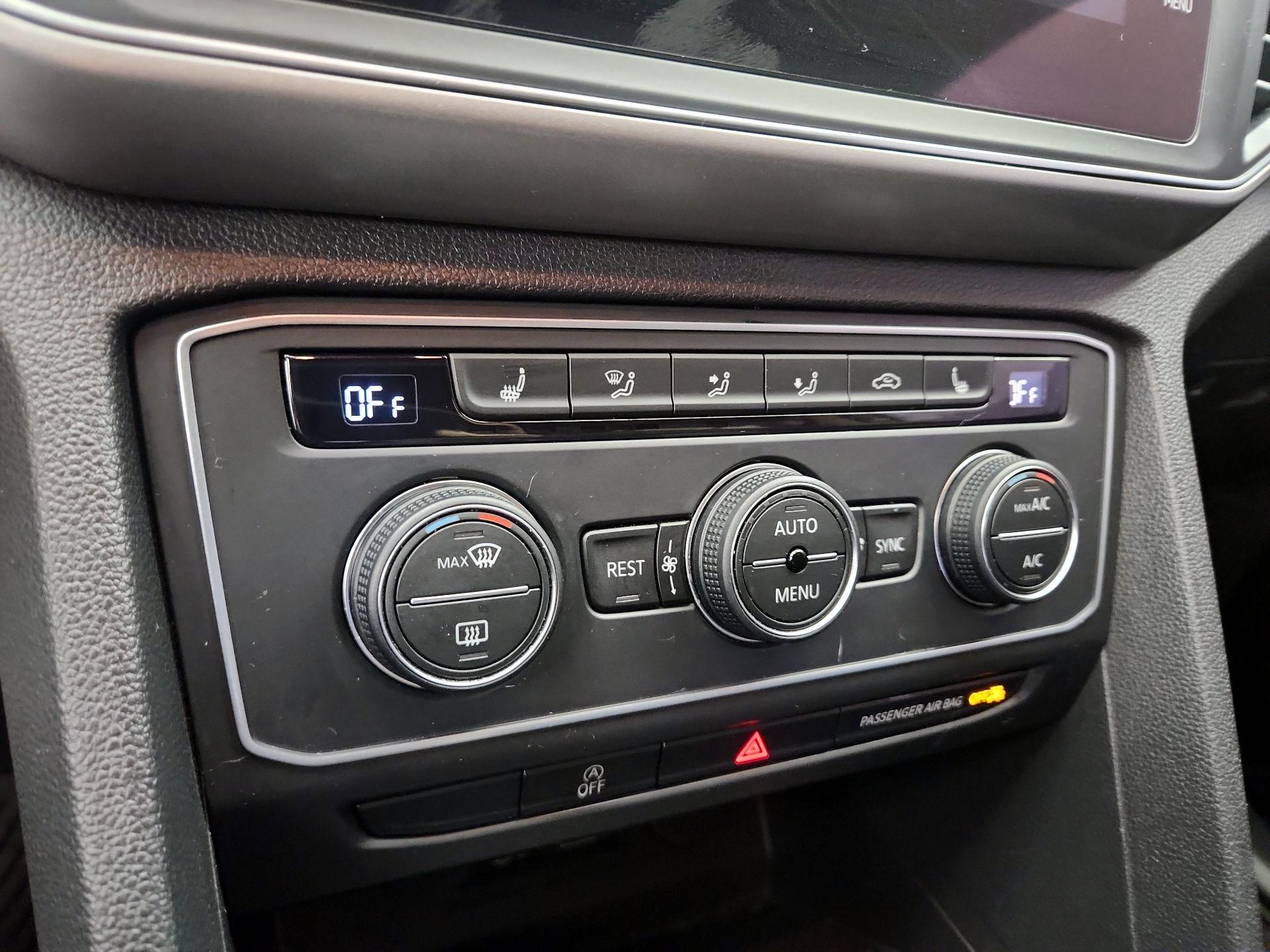 Thumbnail: 2019 Volkswagen Atlas - 16