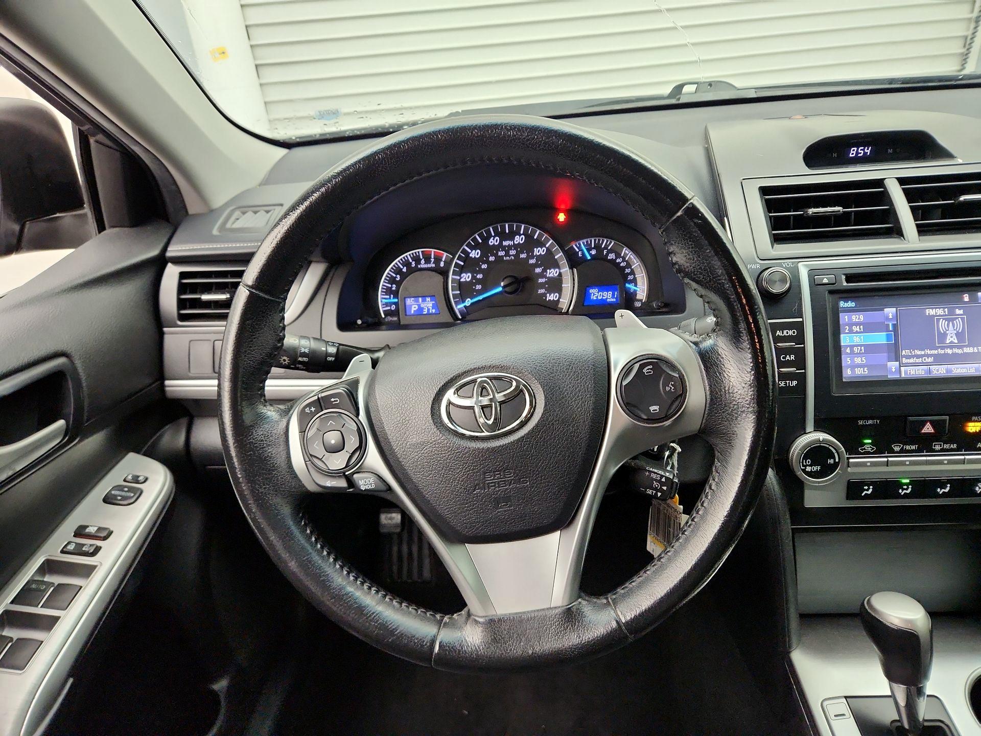 Thumbnail: 2014 Toyota Camry - 10