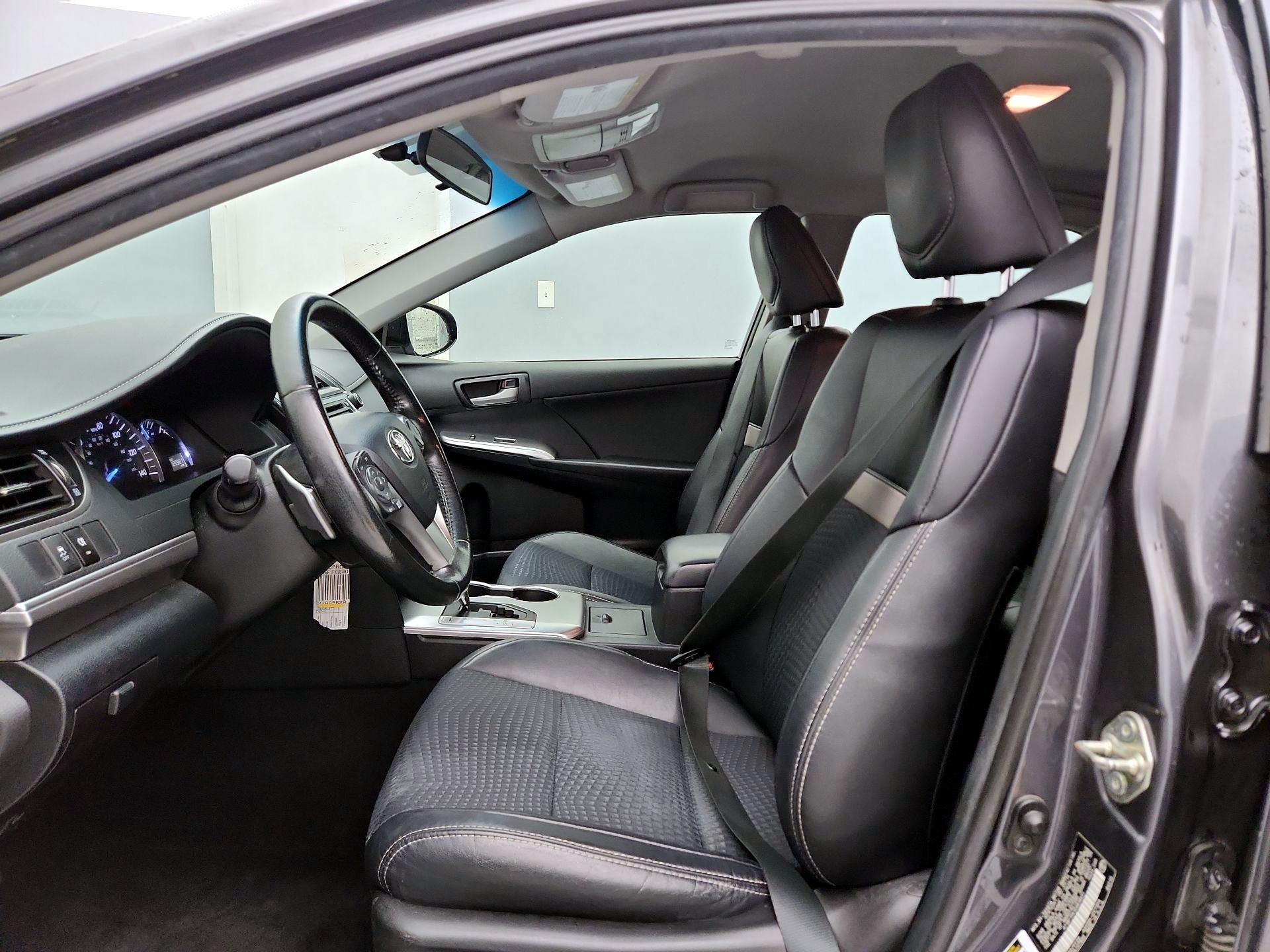 Thumbnail: 2014 Toyota Camry - 11