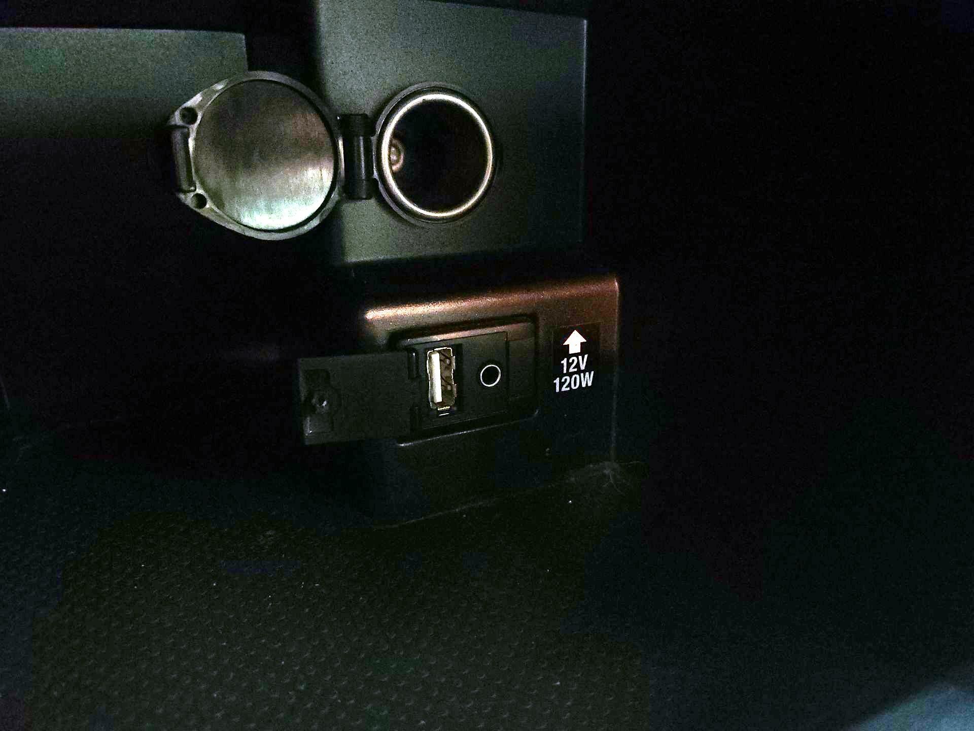 Thumbnail: 2014 Toyota Camry - 18