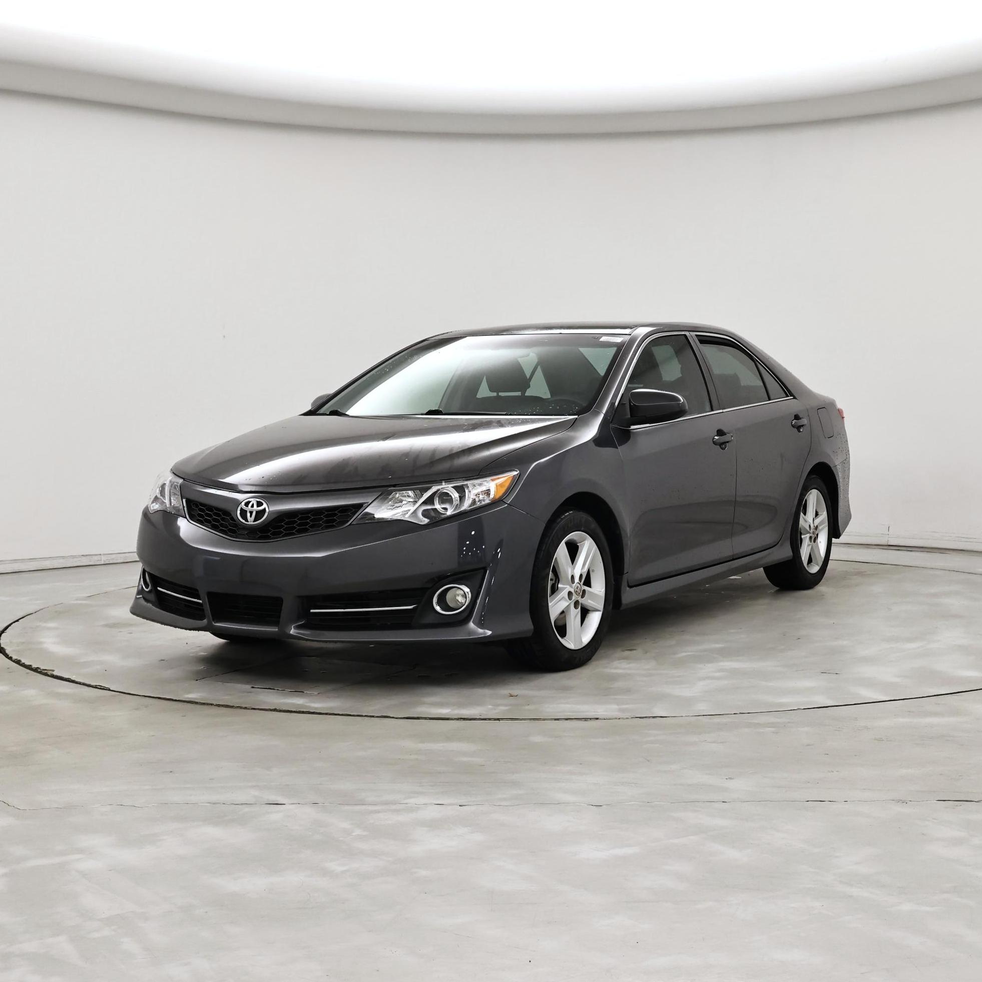 Thumbnail: 2014 Toyota Camry - 4