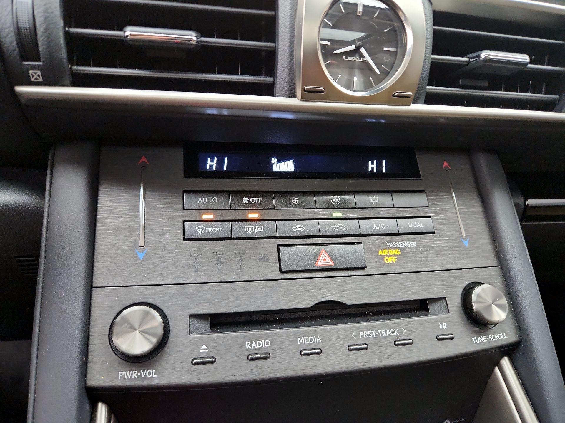 Thumbnail: 2020 Lexus IS - 16