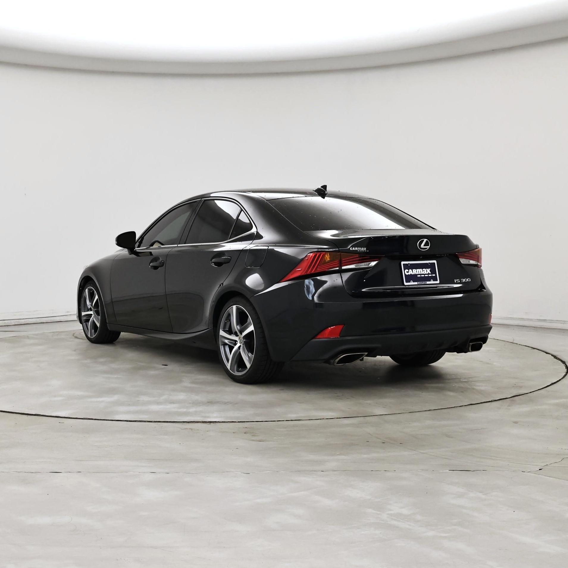 Thumbnail: 2020 Lexus IS - 2