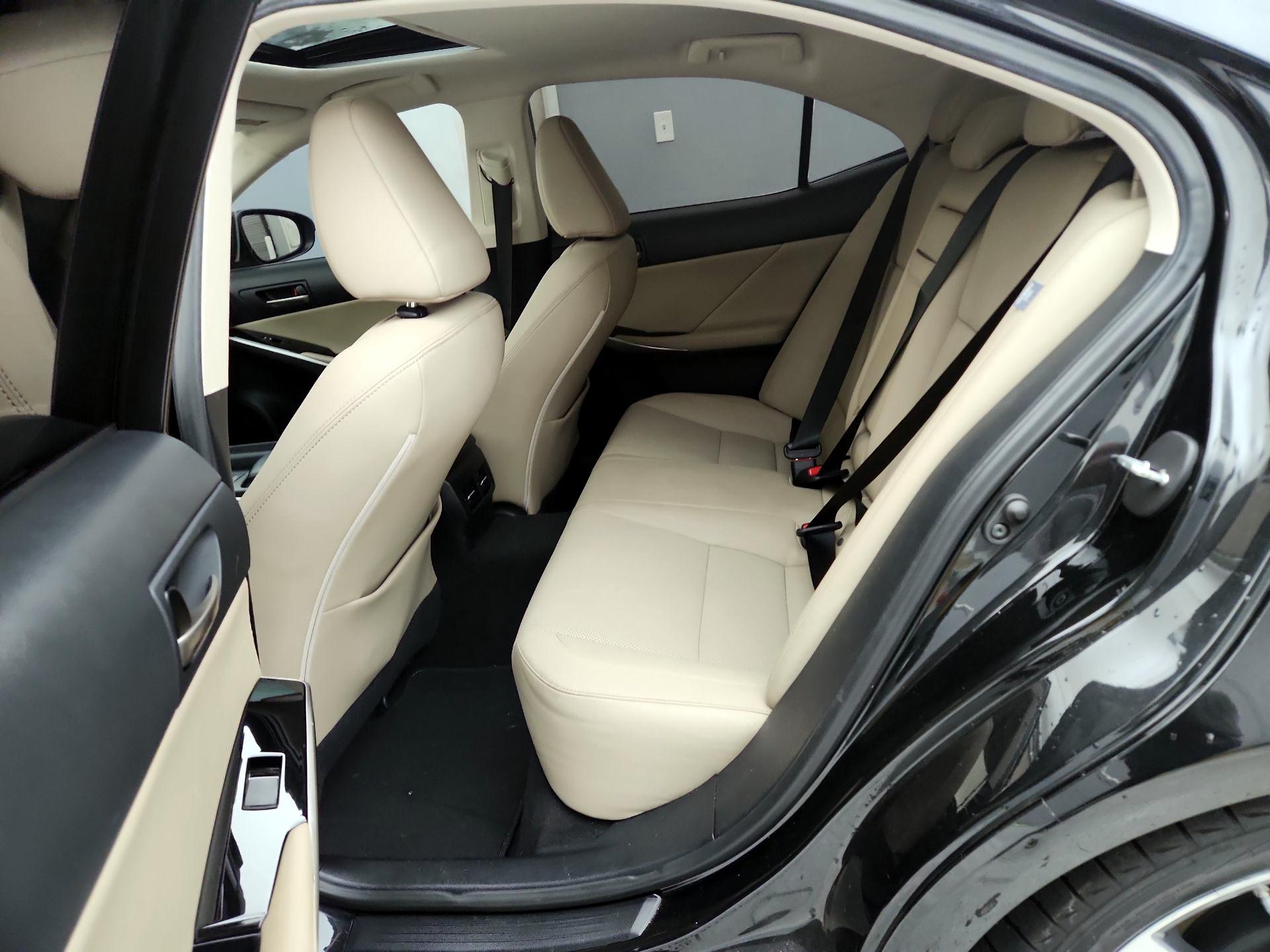 Thumbnail: 2020 Lexus IS - 20