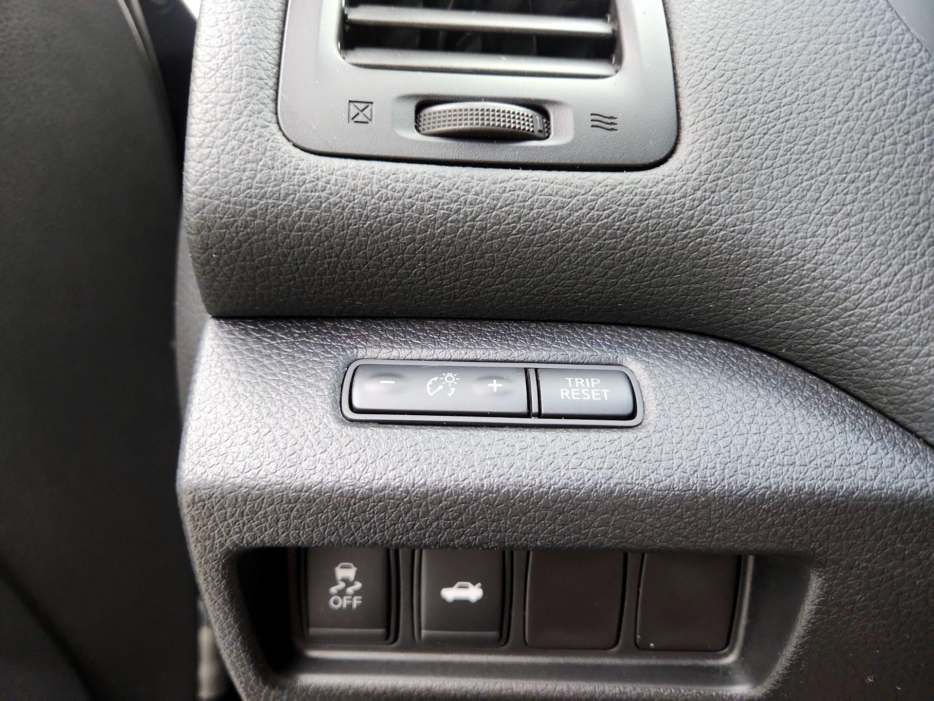 Thumbnail: 2014 Nissan Altima - 13