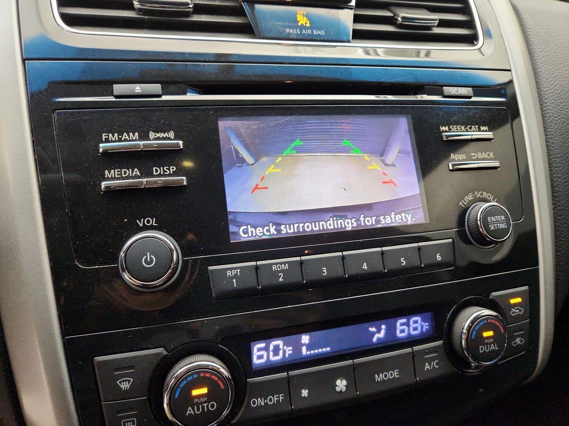 Thumbnail: 2014 Nissan Altima - 14