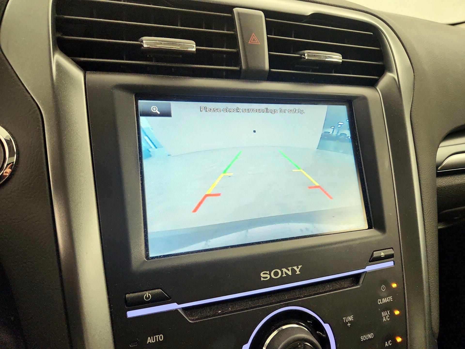 Thumbnail: 2015 Ford Fusion - 14