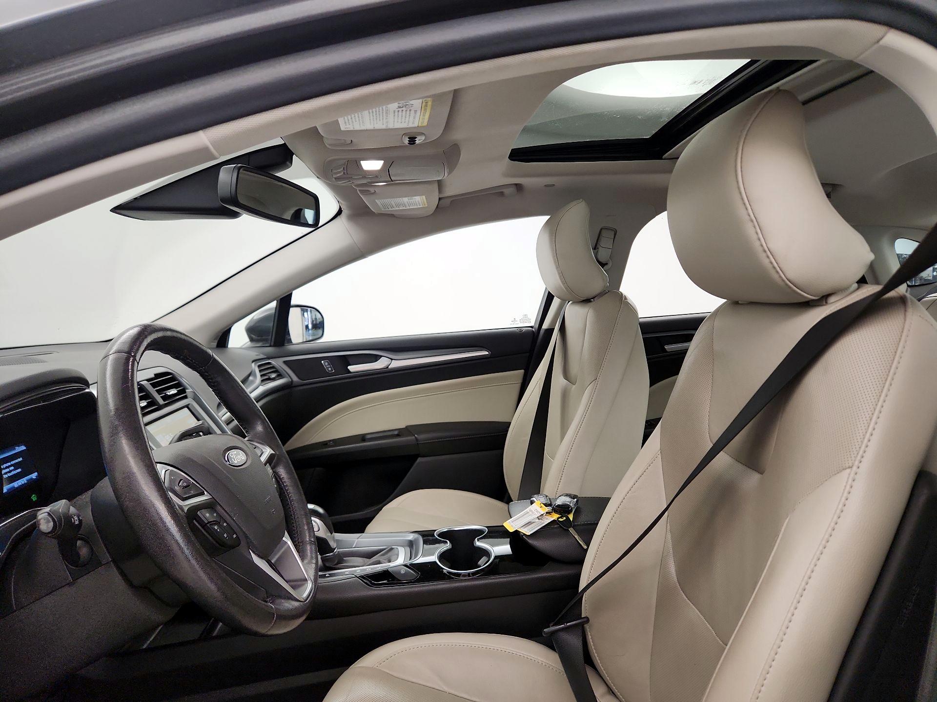 Thumbnail: 2015 Ford Fusion - 18