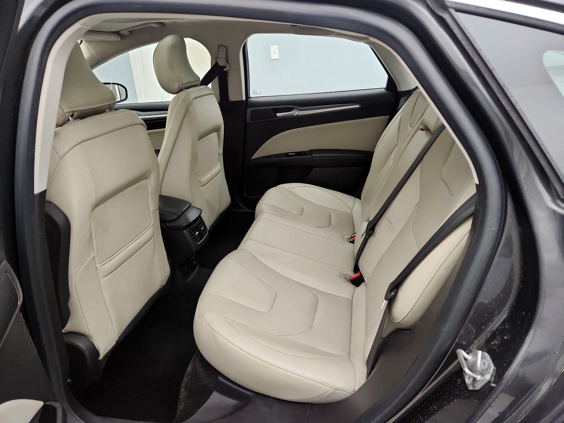 Thumbnail: 2015 Ford Fusion - 19