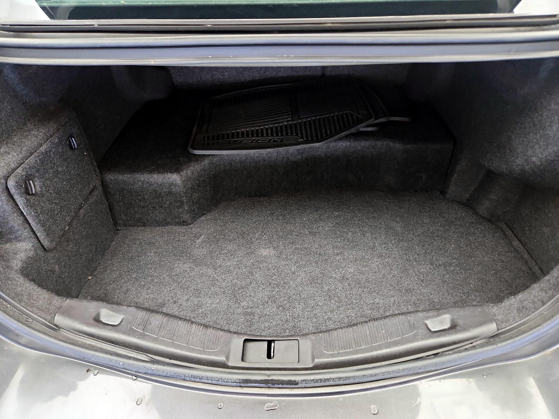 Thumbnail: 2015 Ford Fusion - 20