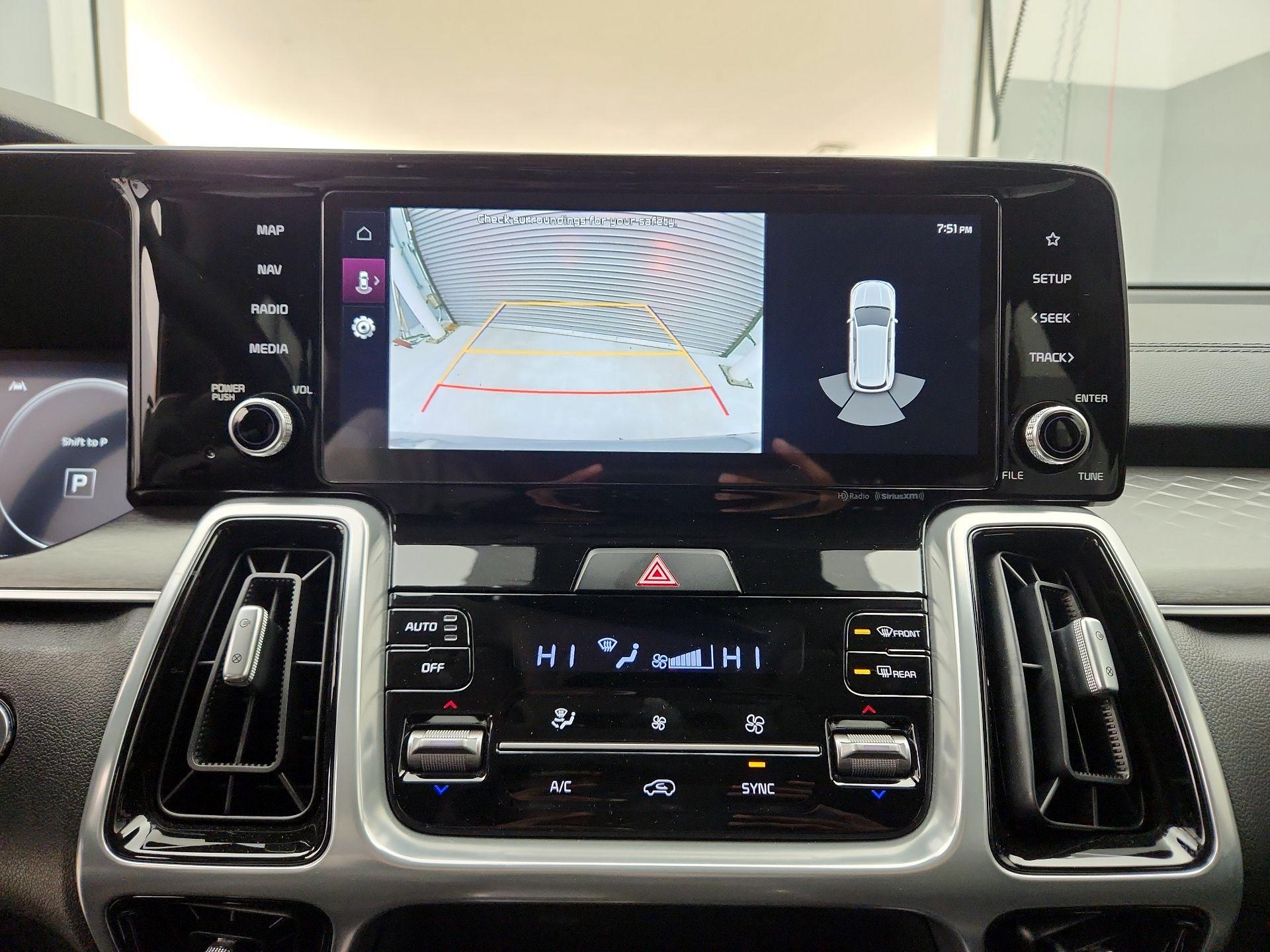 Thumbnail: 2023 Kia Sorento - 15