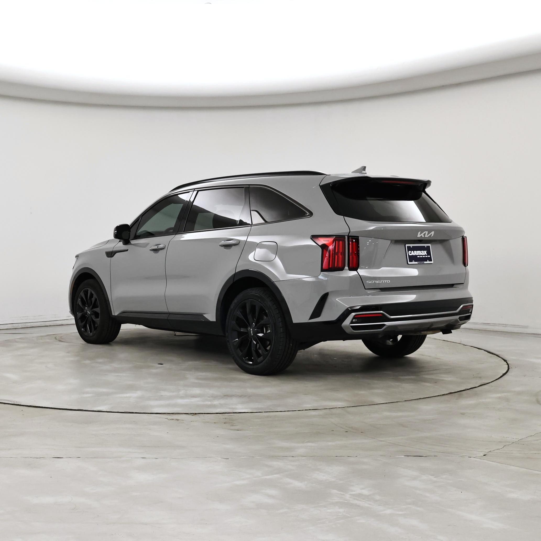 Thumbnail: 2023 Kia Sorento - 2