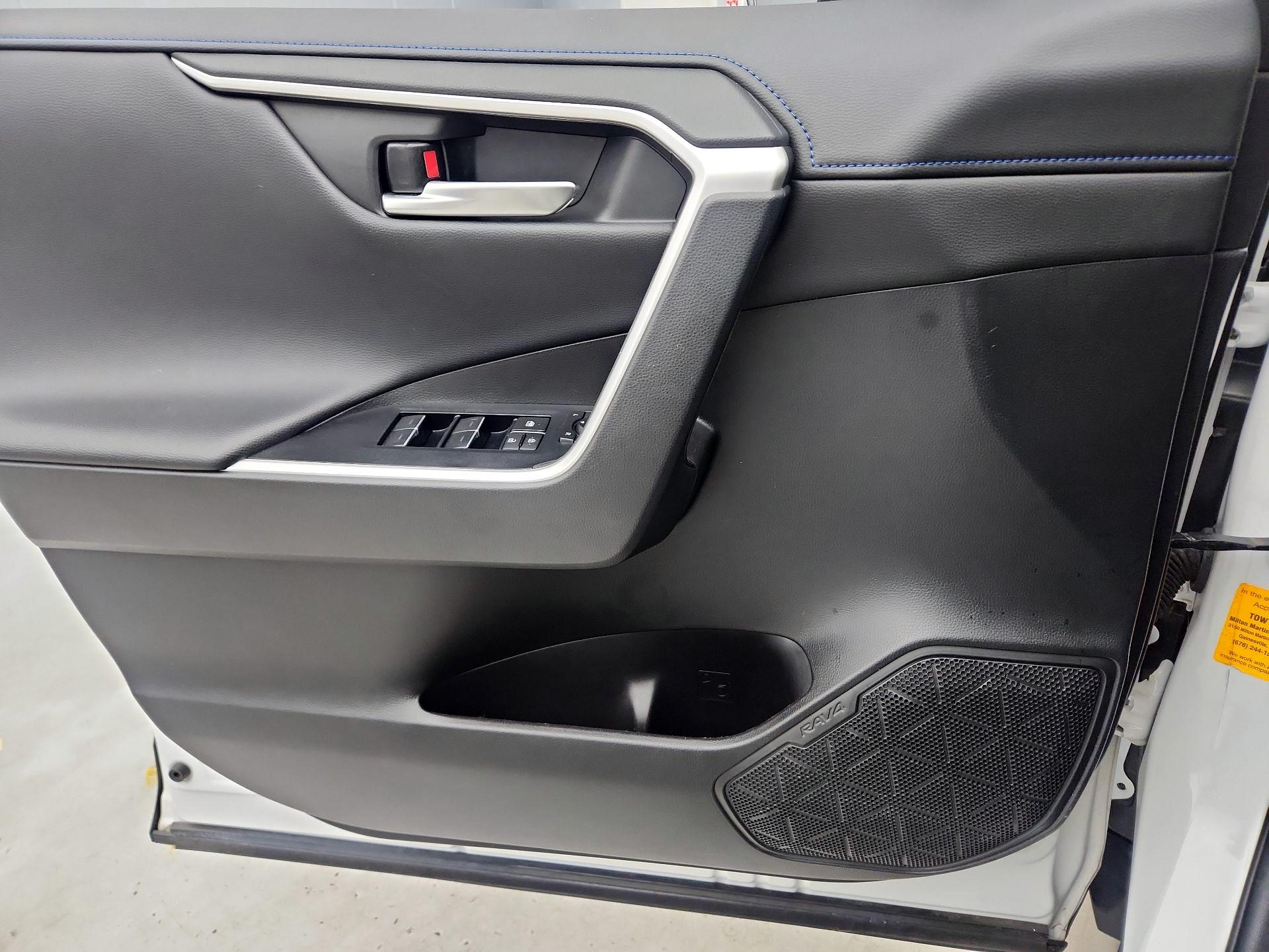 Thumbnail: 2023 Toyota RAV4 - 12