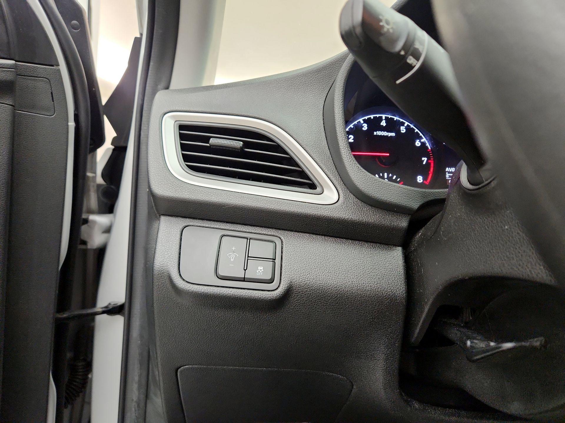 Thumbnail: 2020 Hyundai Accent - 13