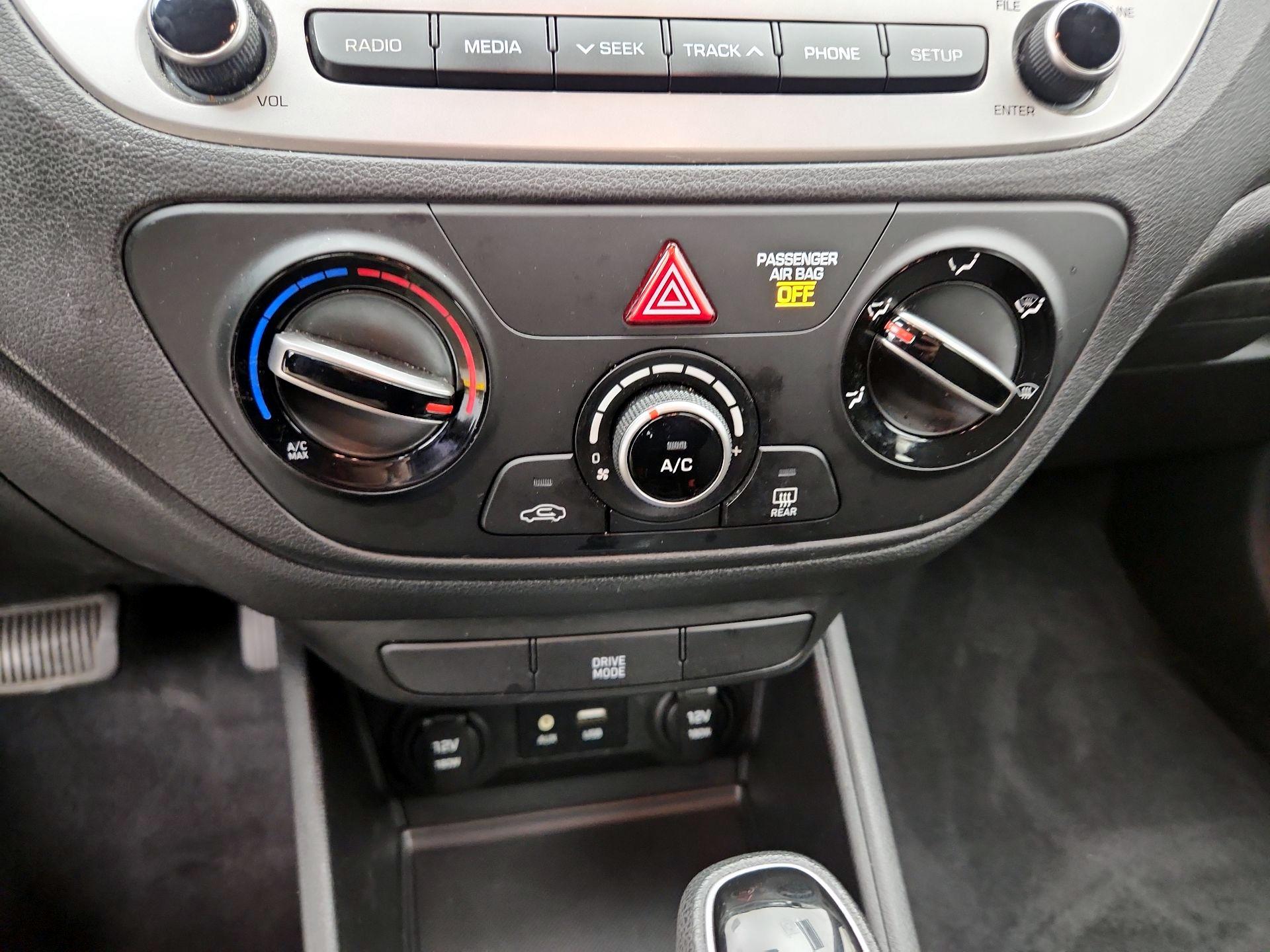 Thumbnail: 2020 Hyundai Accent - 16