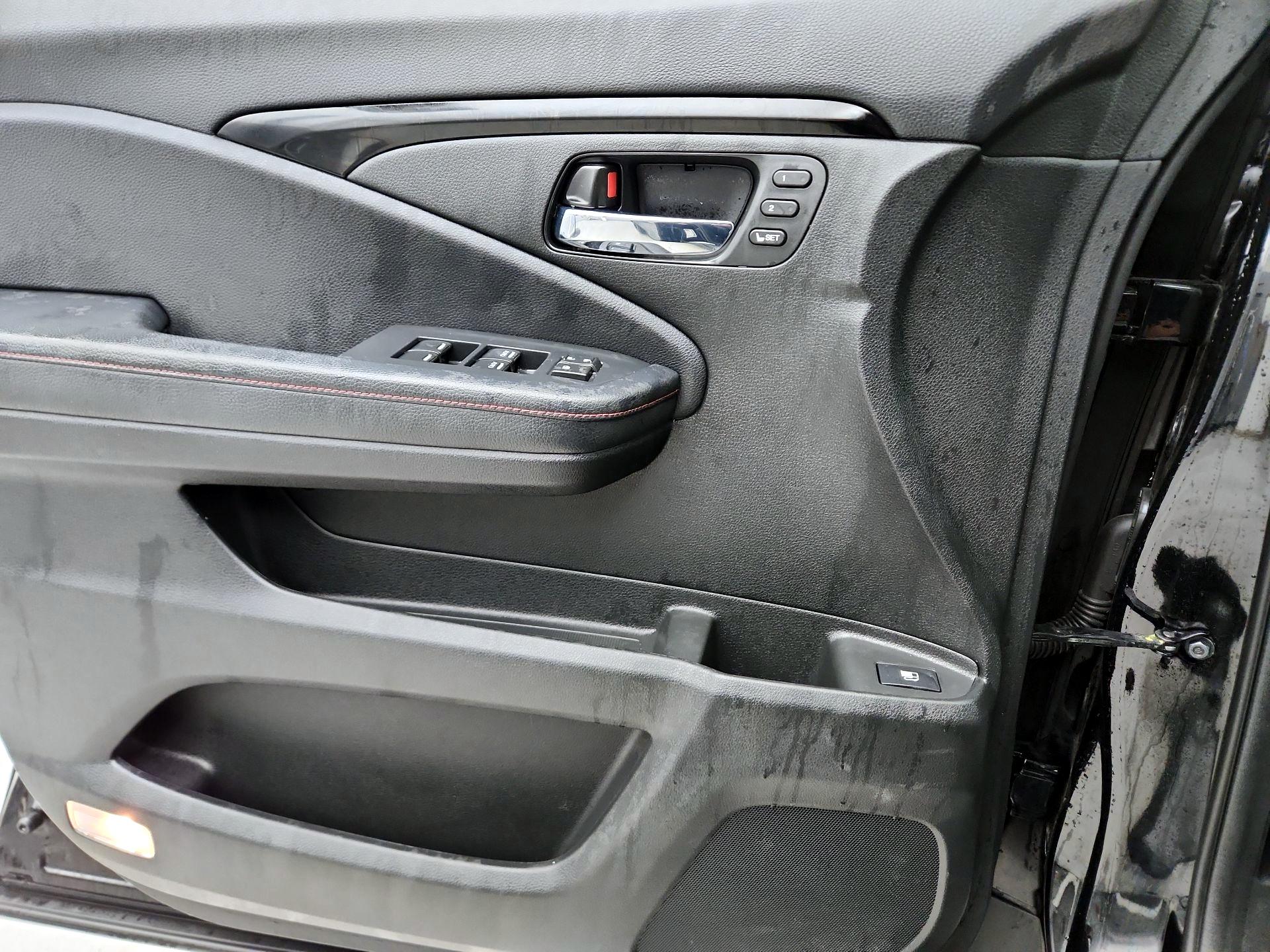 Thumbnail: 2017 Honda Ridgeline - 12