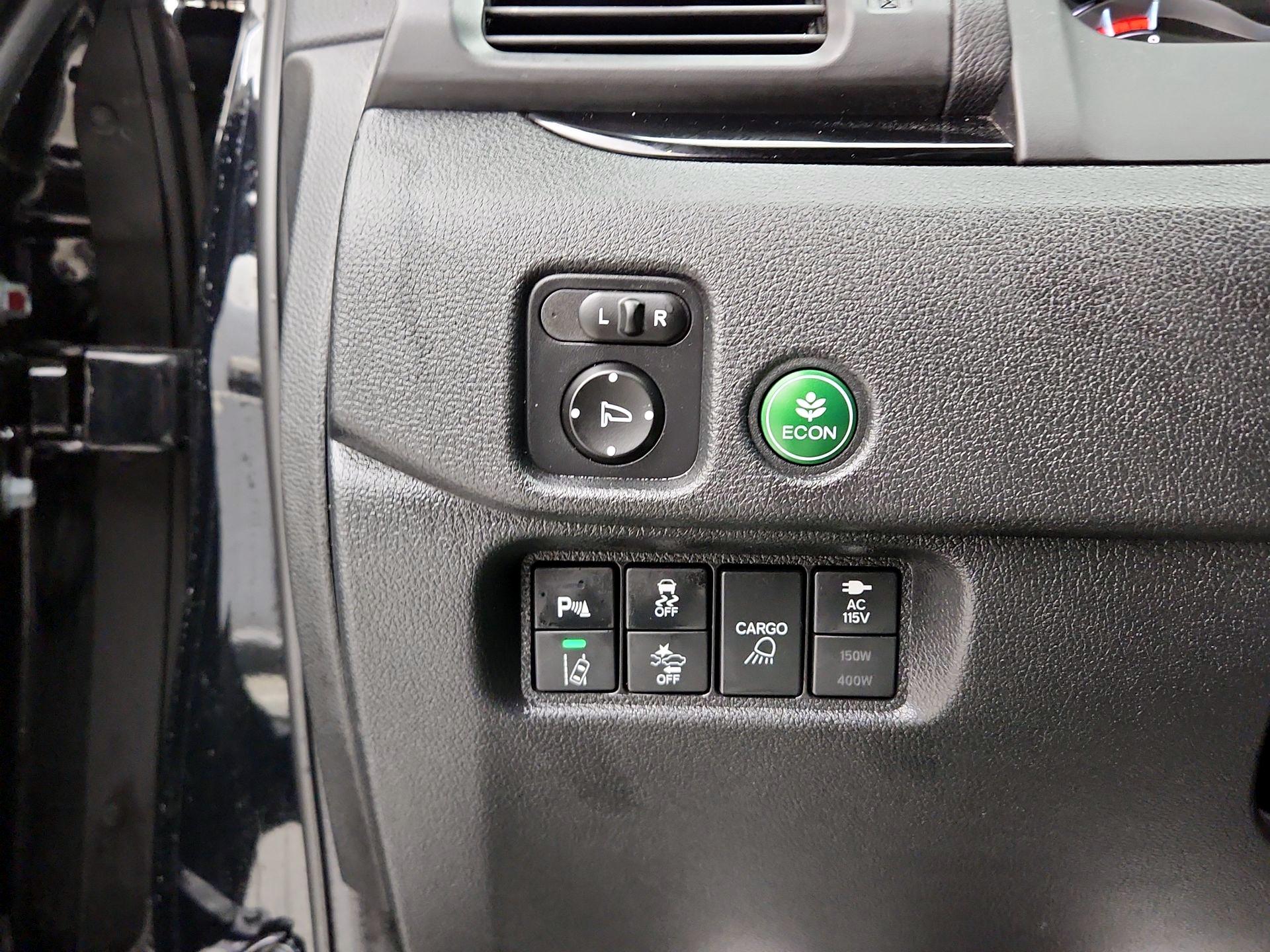 Thumbnail: 2017 Honda Ridgeline - 13