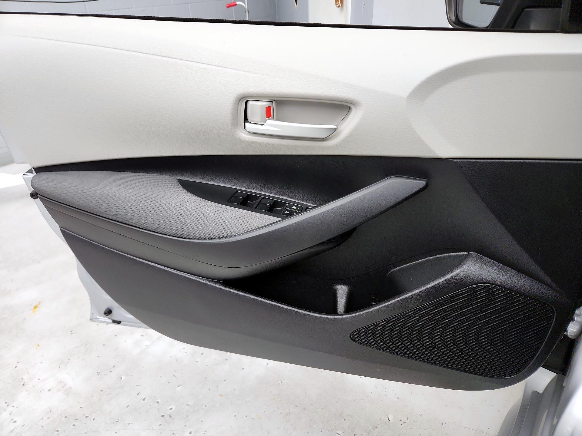 Thumbnail: 2021 Toyota Corolla - 12