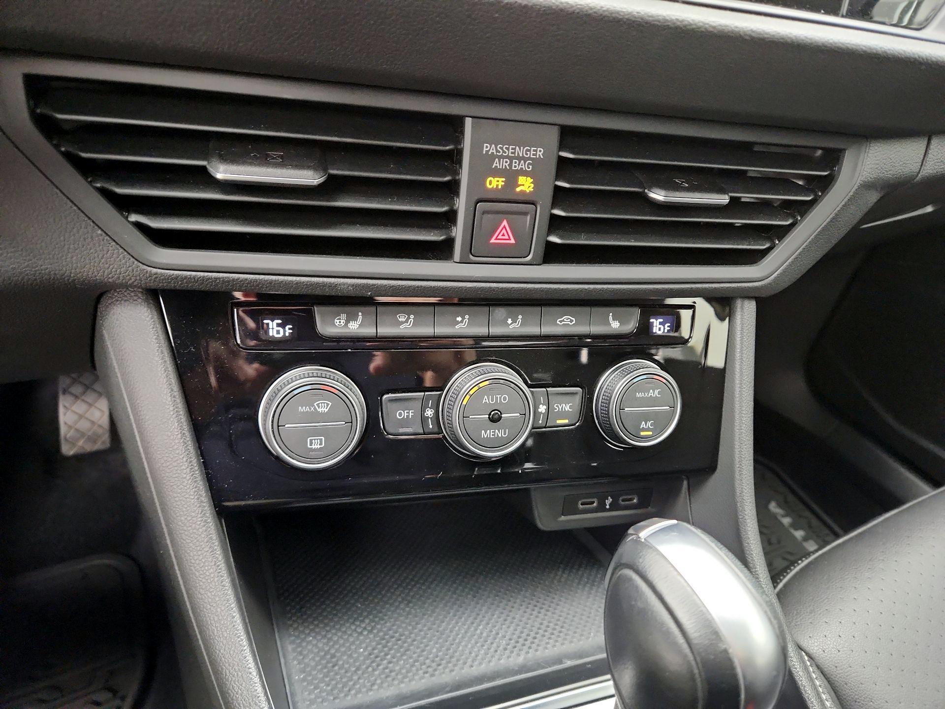 Thumbnail: 2021 Volkswagen Jetta - 16