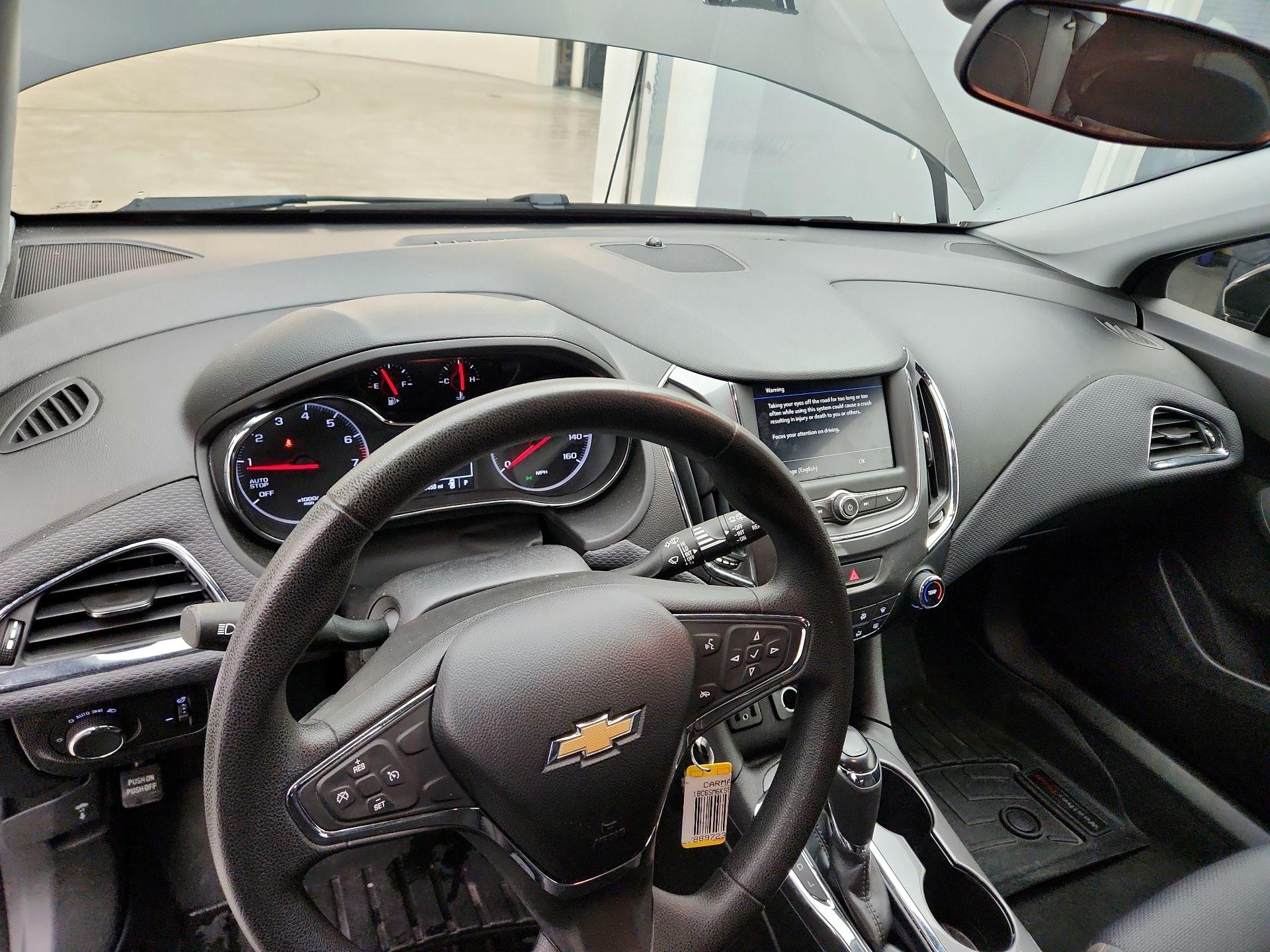 Thumbnail: 2019 Chevrolet Cruze - 9