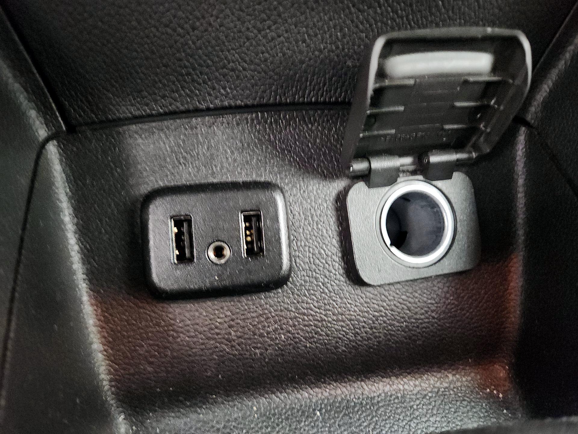 Thumbnail: 2019 Chevrolet Cruze - 18