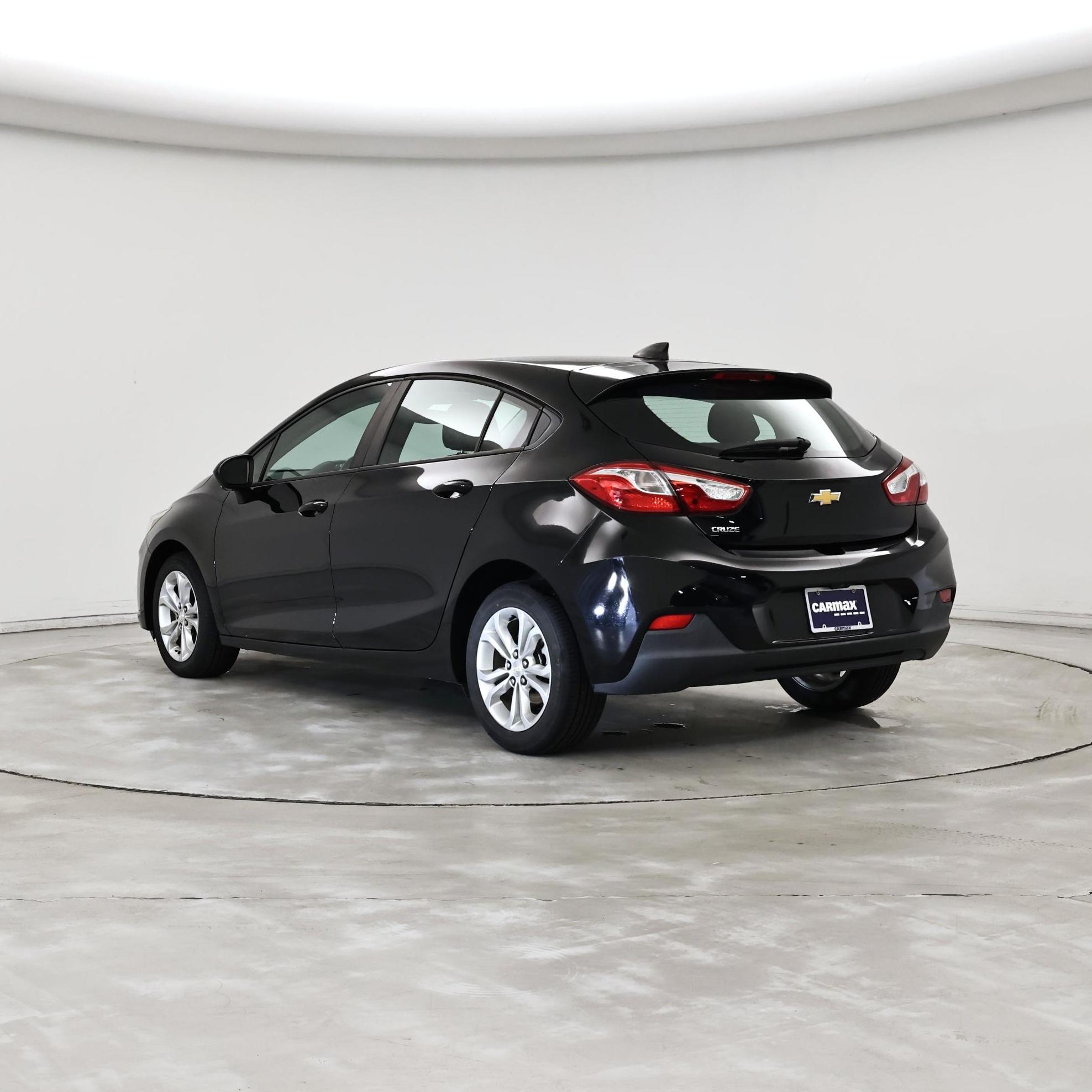 Thumbnail: 2019 Chevrolet Cruze - 2