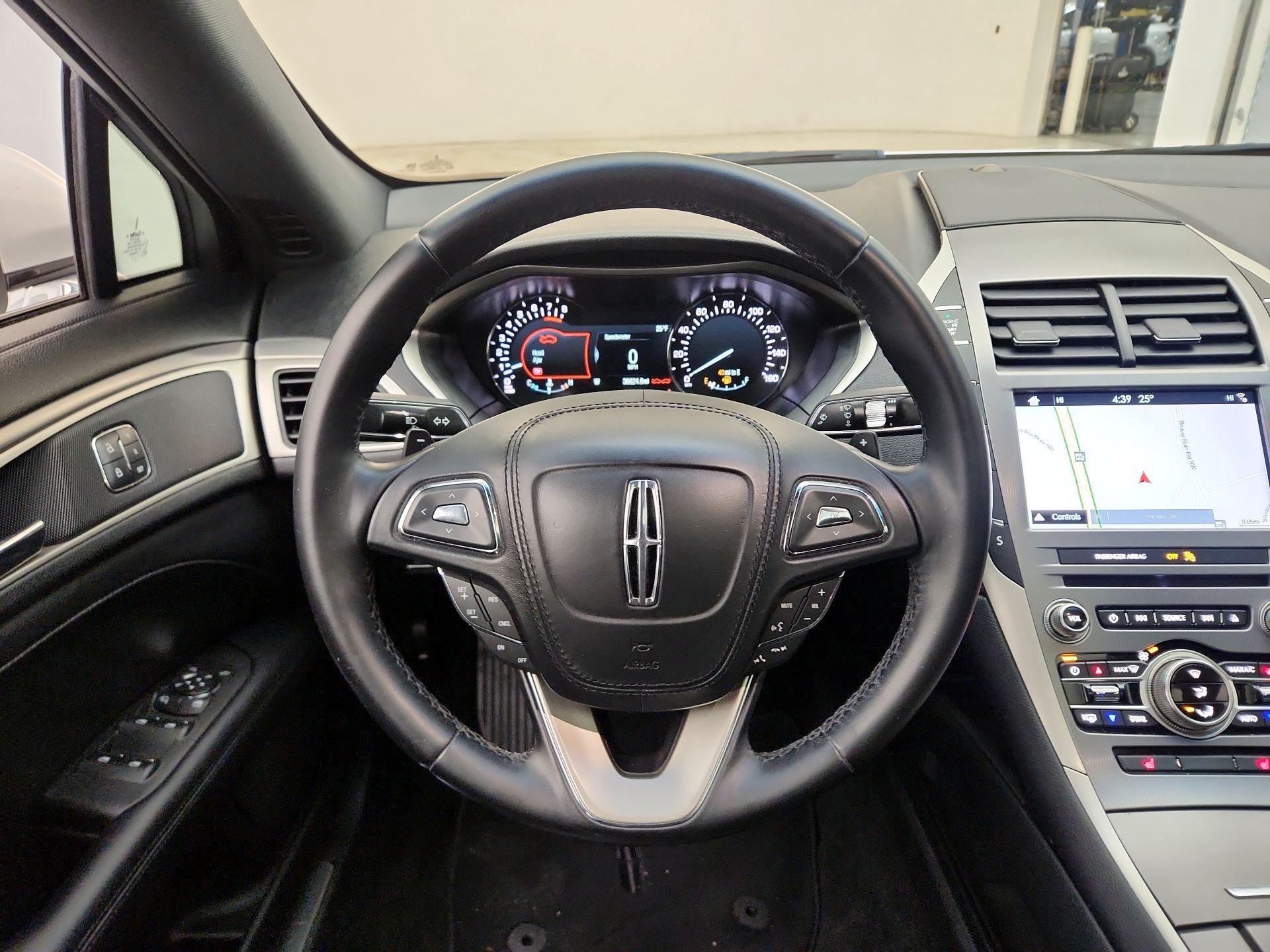 Thumbnail: 2018 Lincoln MKZ - 10