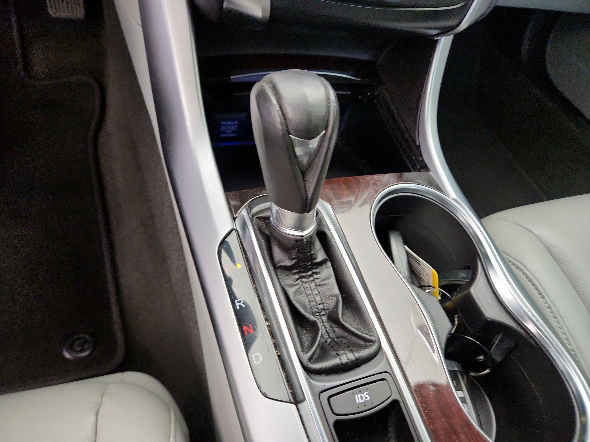 Thumbnail: 2015 Acura TLX - 17