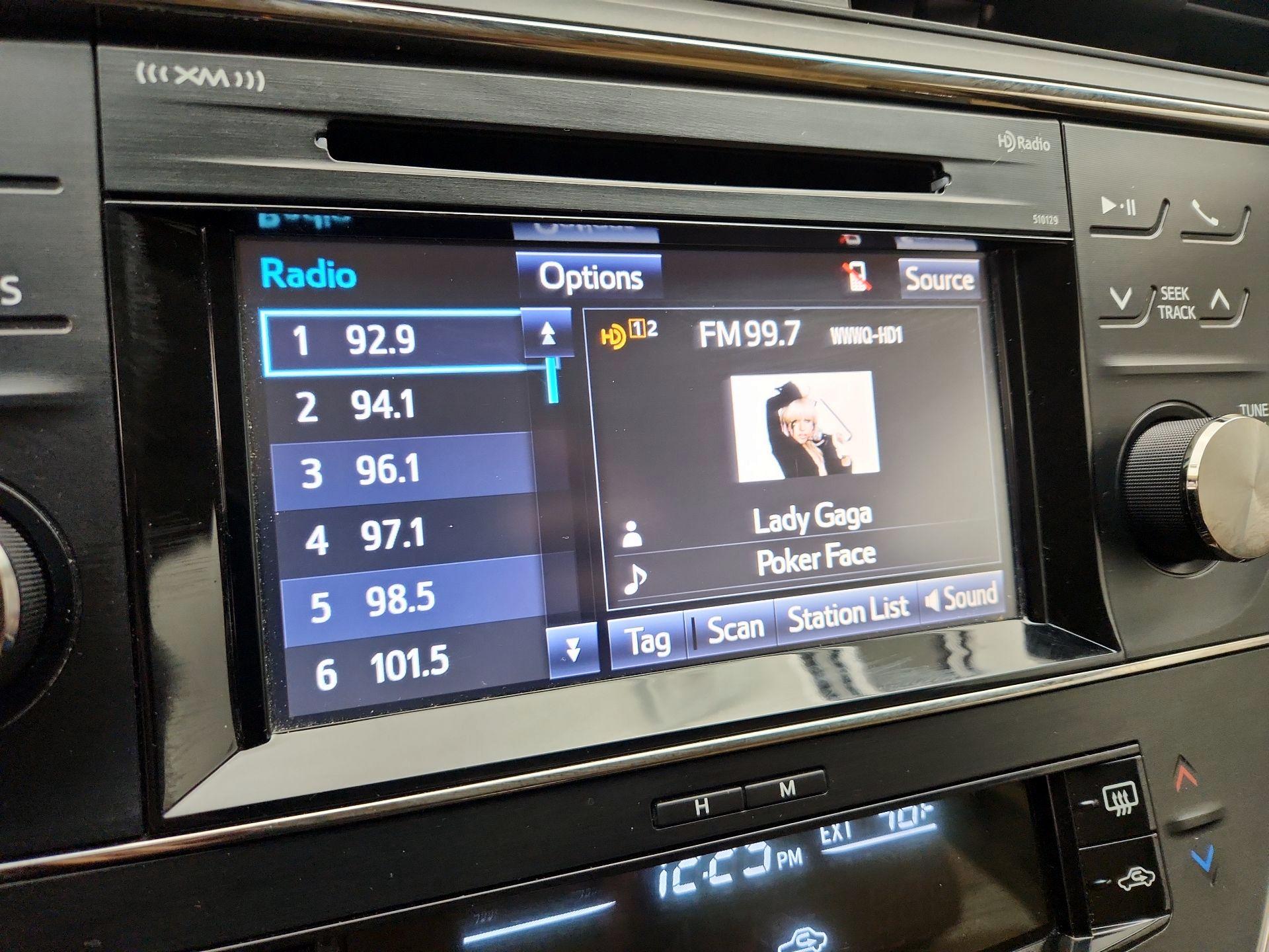 Thumbnail: 2016 Toyota Avalon - 15