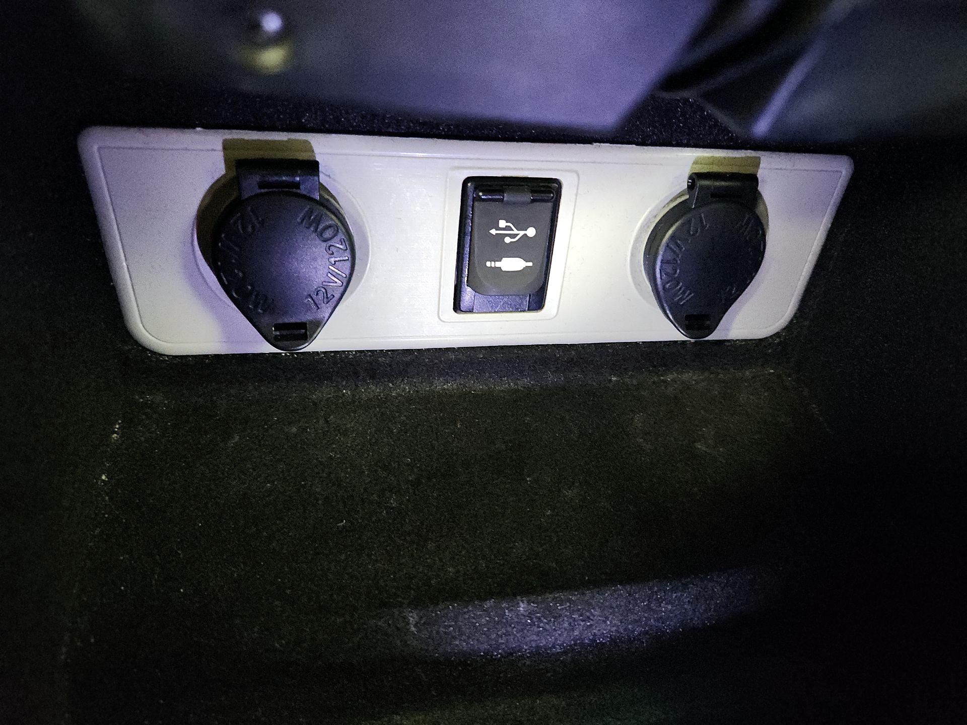 Thumbnail: 2016 Toyota Avalon - 18