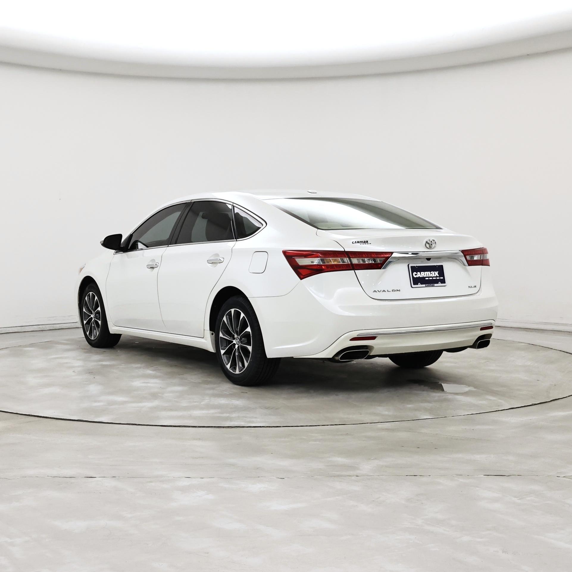 Thumbnail: 2016 Toyota Avalon - 2