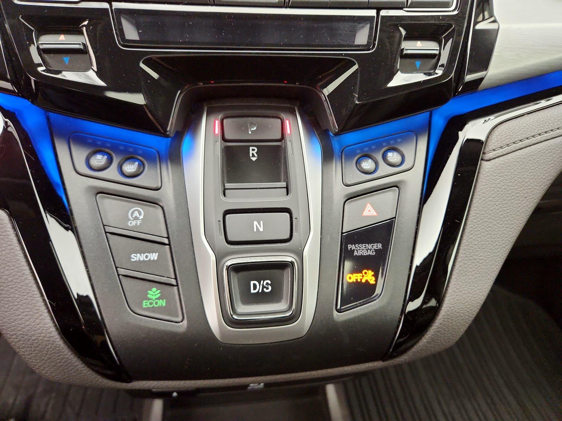 Thumbnail: 2018 Honda Odyssey - 18