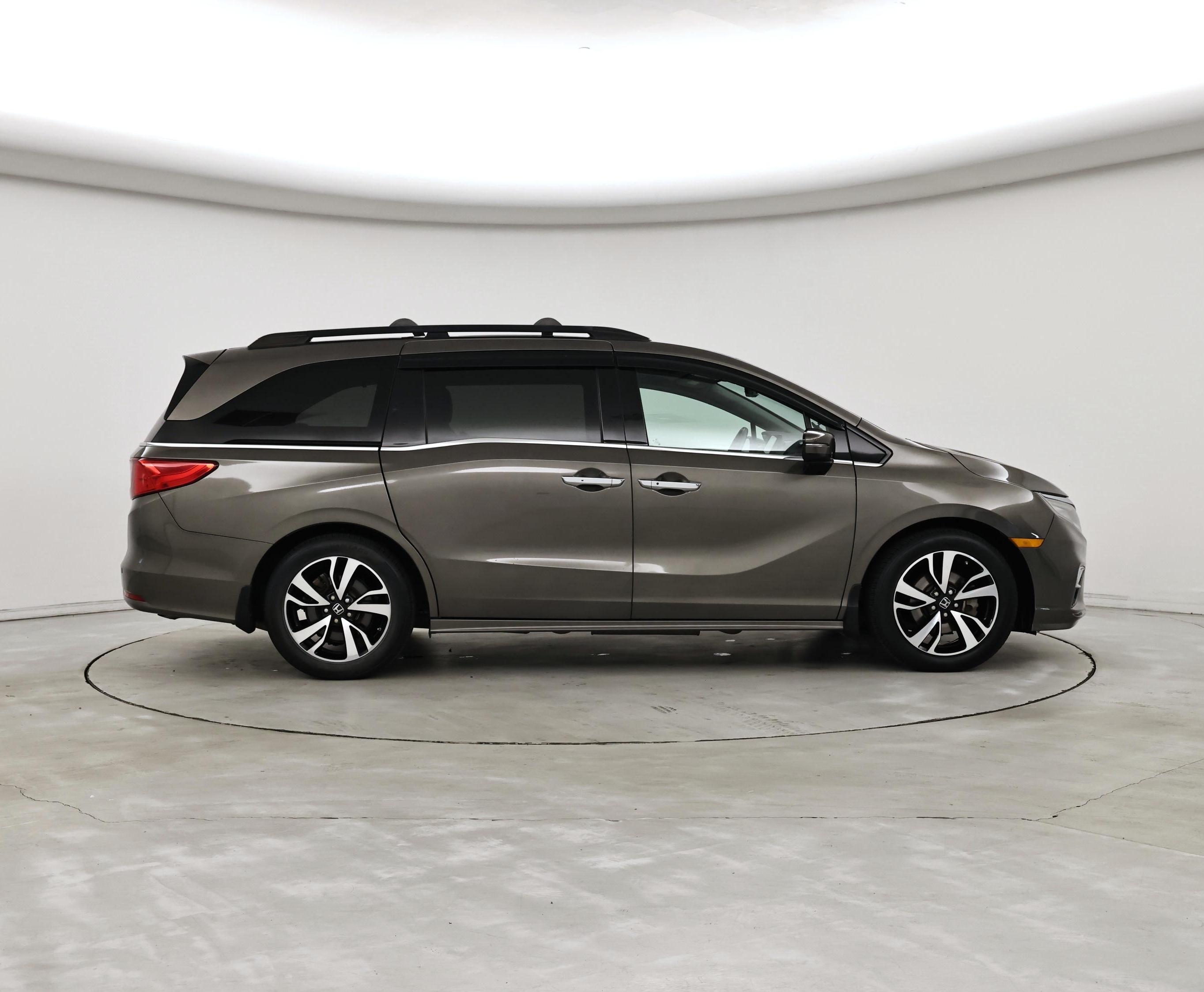 Thumbnail: 2018 Honda Odyssey - 7